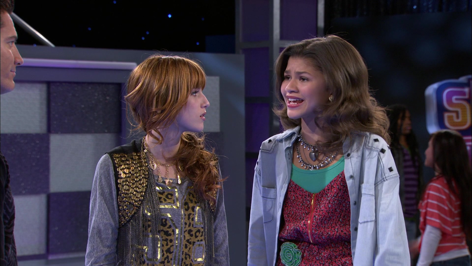 Shake_It_Up_S01E15_1080p_BTD_001608.jpg Shake_It_Up_S01E15_1080p_BTD_001608.jpg
