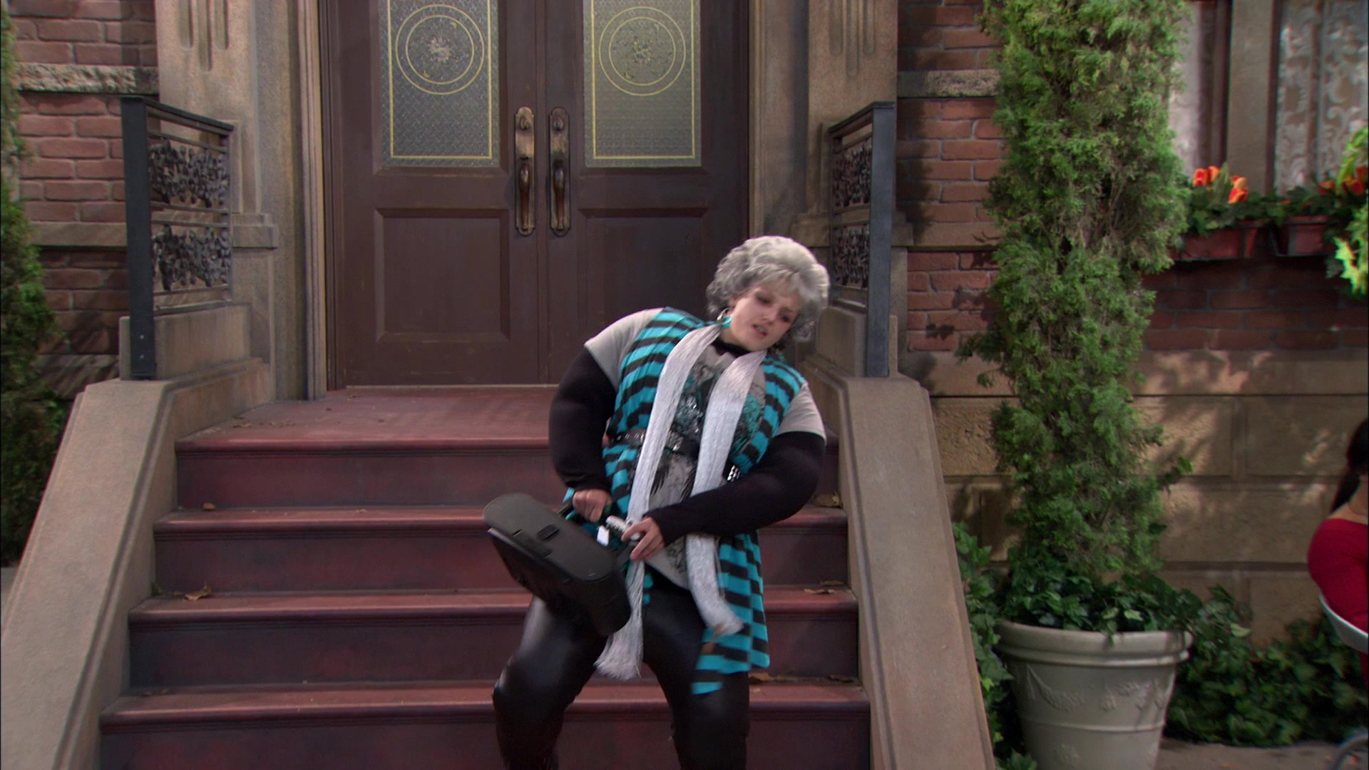 Shake_It_Up_S01E15_1080p_BTD_001730.jpg Shake_It_Up_S01E15_1080p_BTD_001730.jpg