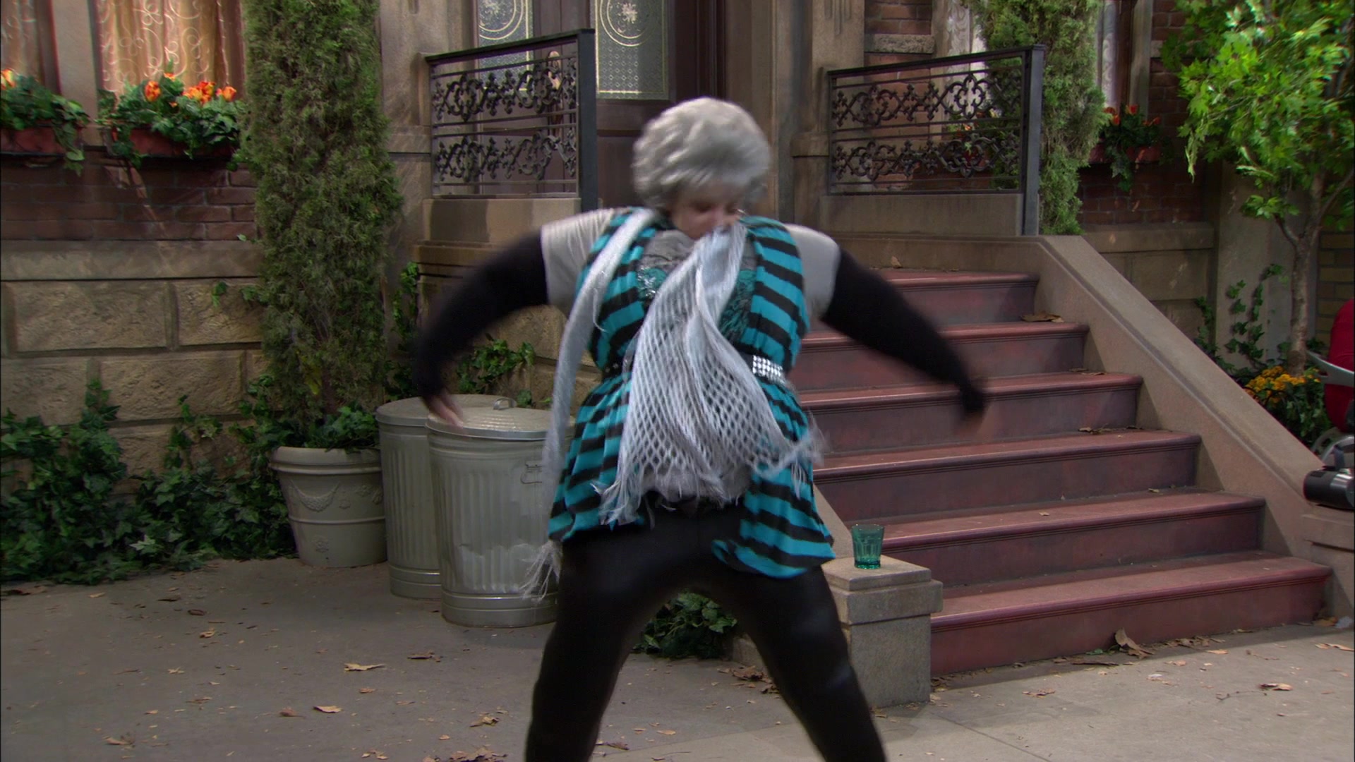 Shake_It_Up_S01E15_1080p_BTD_001753.jpg