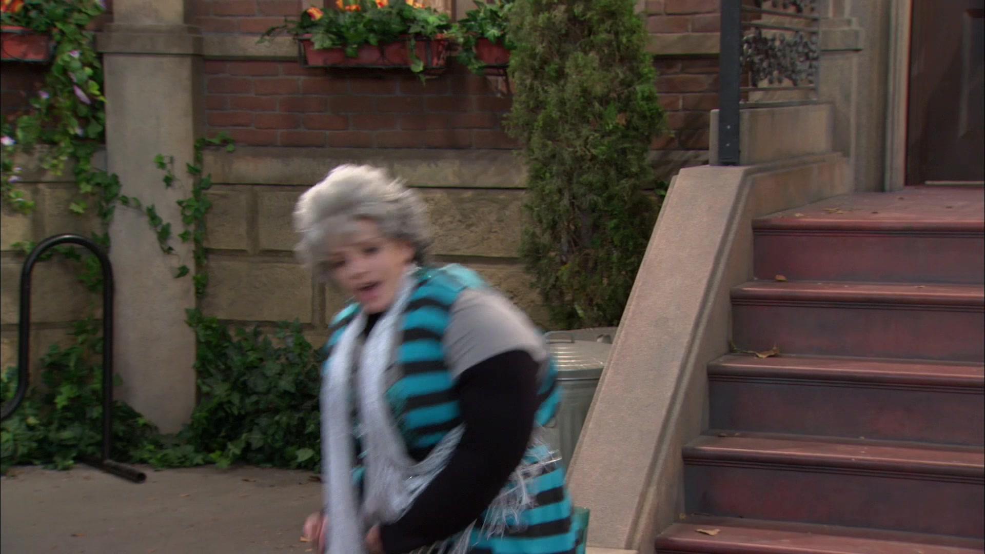 Shake_It_Up_S01E15_1080p_BTD_001760.jpg Shake_It_Up_S01E15_1080p_BTD_001760.jpg