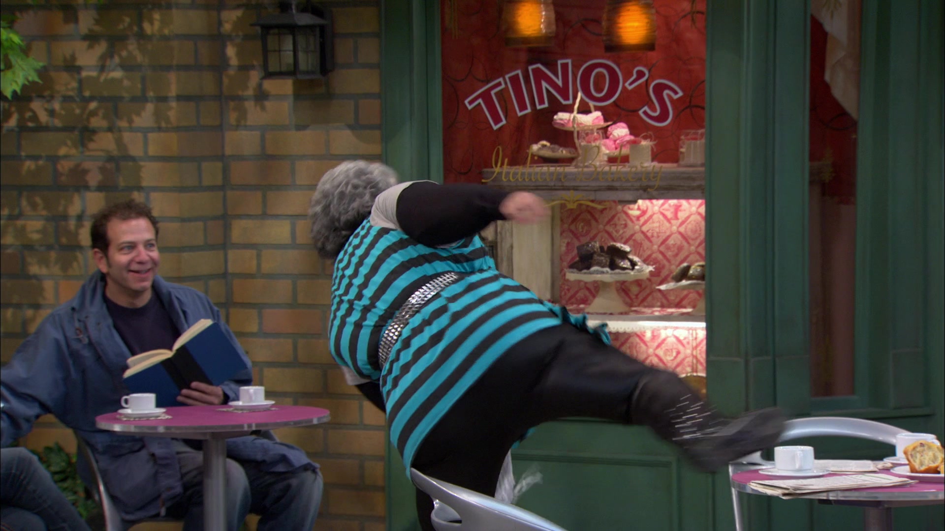 Shake_It_Up_S01E15_1080p_BTD_001813.jpg Shake_It_Up_S01E15_1080p_BTD_001813.jpg
