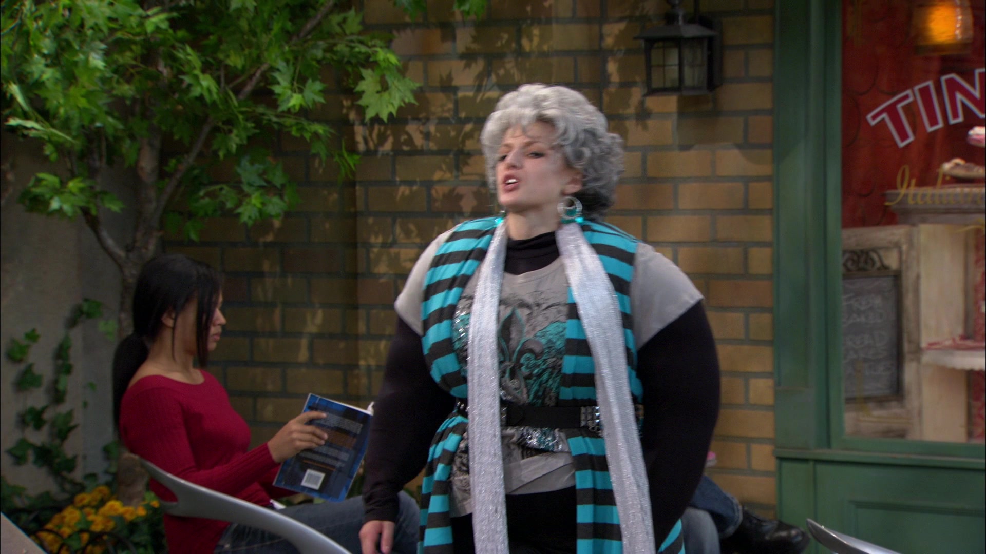 Shake_It_Up_S01E15_1080p_BTD_001828.jpg Shake_It_Up_S01E15_1080p_BTD_001828.jpg