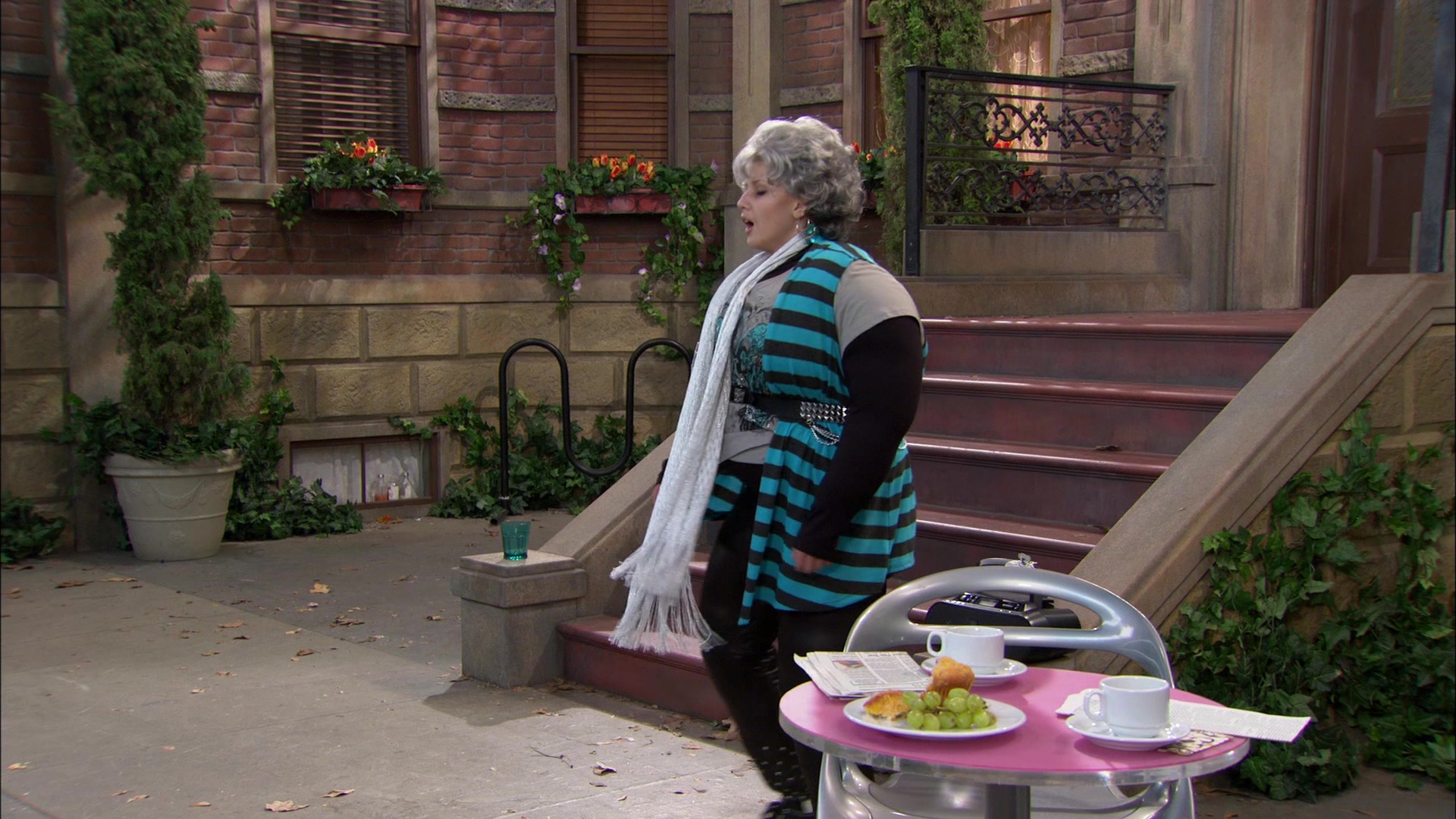 Shake_It_Up_S01E15_1080p_BTD_001832.jpg
