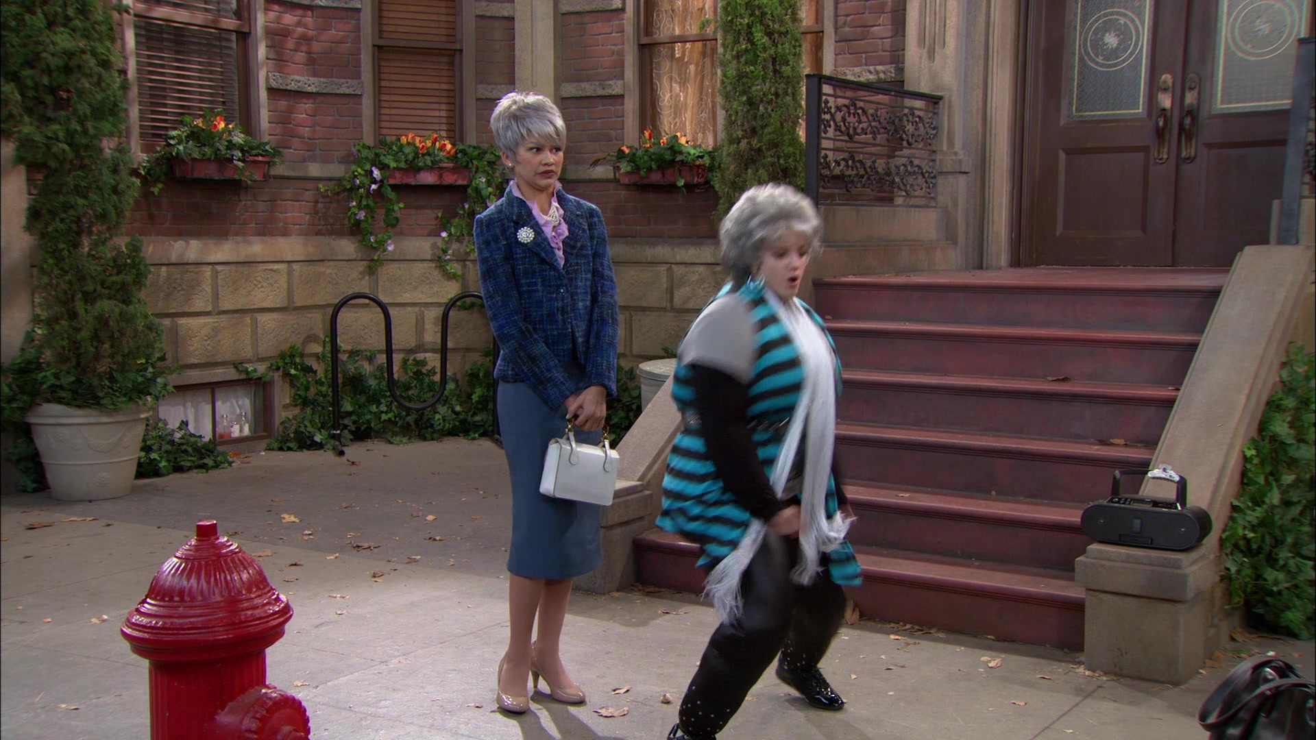 Shake_It_Up_S01E15_1080p_BTD_001919.jpg