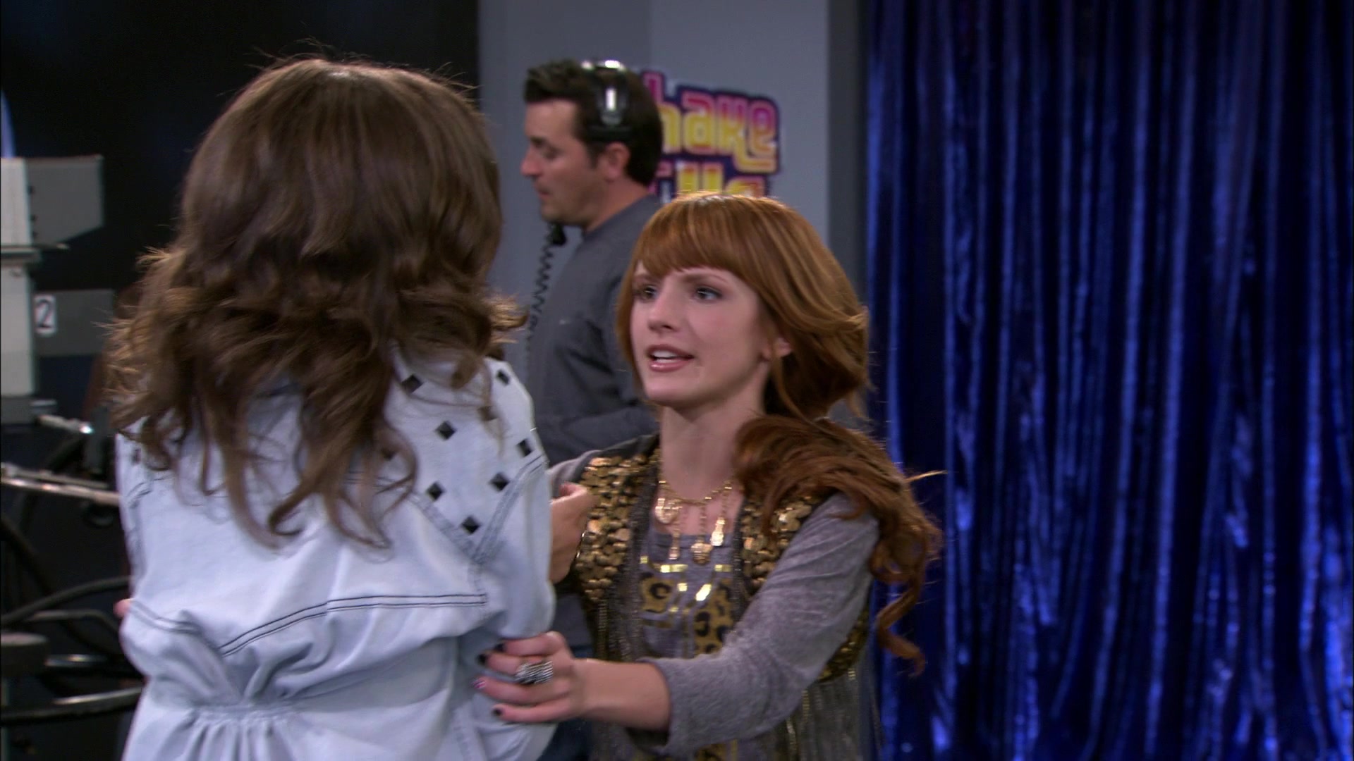 Shake_It_Up_S01E15_1080p_BTD_002050.jpg Shake_It_Up_S01E15_1080p_BTD_002050.jpg
