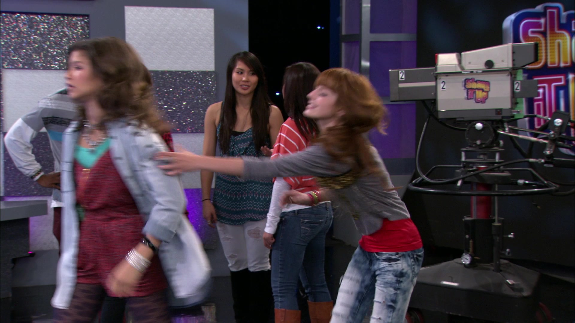 Shake_It_Up_S01E15_1080p_BTD_002055.jpg Shake_It_Up_S01E15_1080p_BTD_002055.jpg