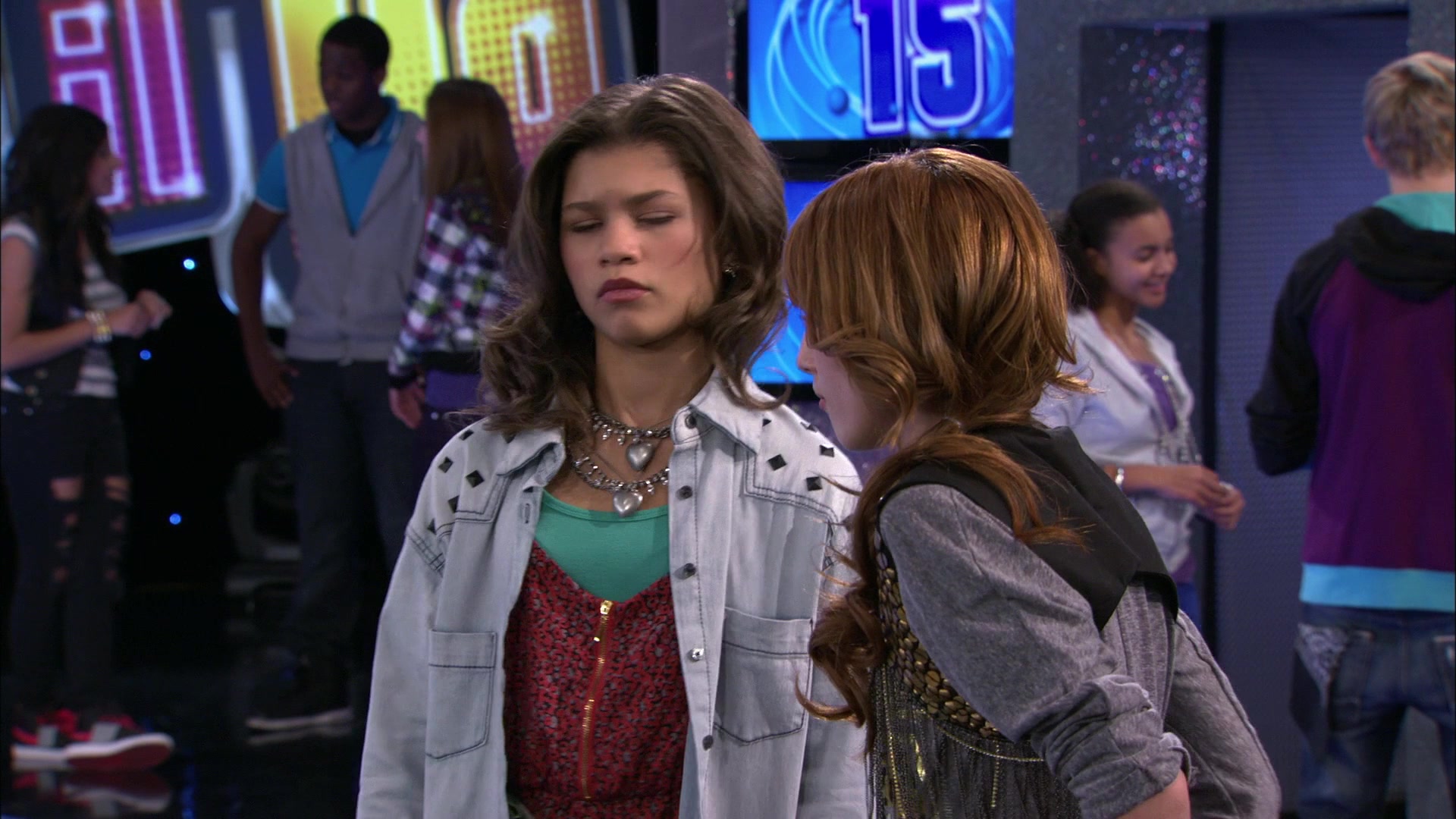 Shake_It_Up_S01E15_1080p_BTD_002082.jpg Shake_It_Up_S01E15_1080p_BTD_002082.jpg