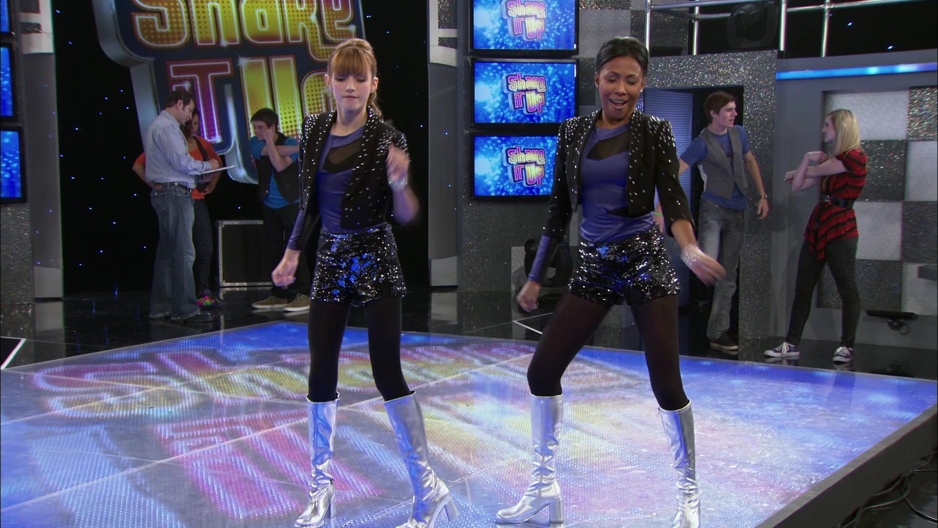 Shake_It_Up_S01E15_1080p_BTD_002616.jpg
