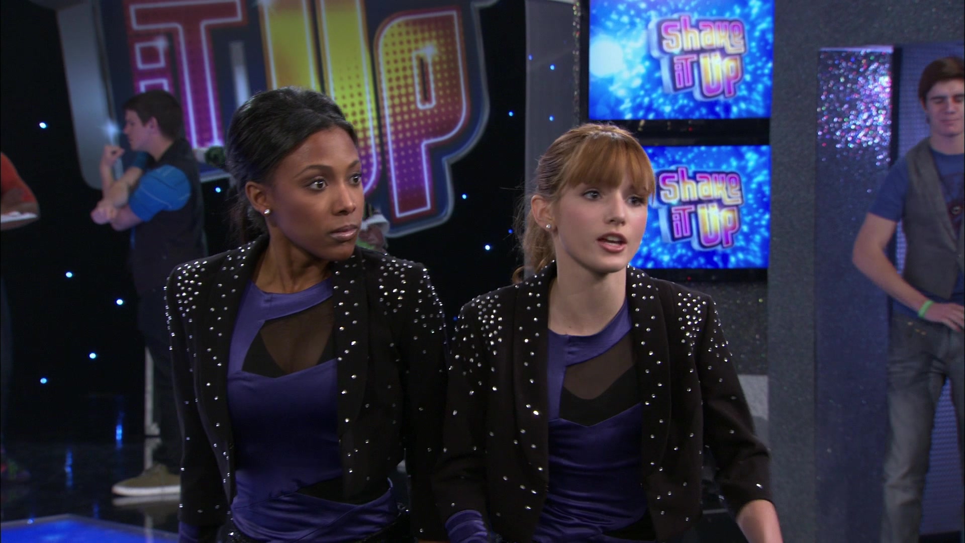 Shake_It_Up_S01E15_1080p_BTD_002637.jpg