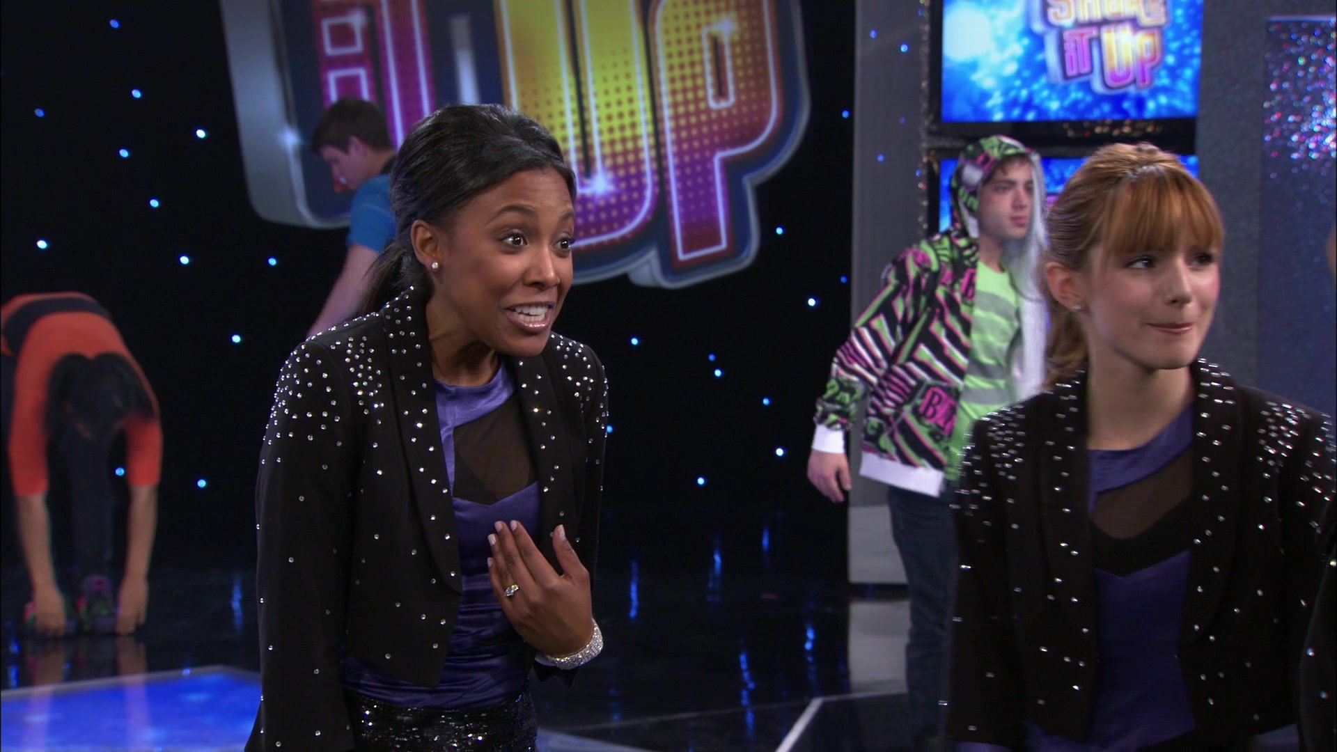 Shake_It_Up_S01E15_1080p_BTD_002706.jpg