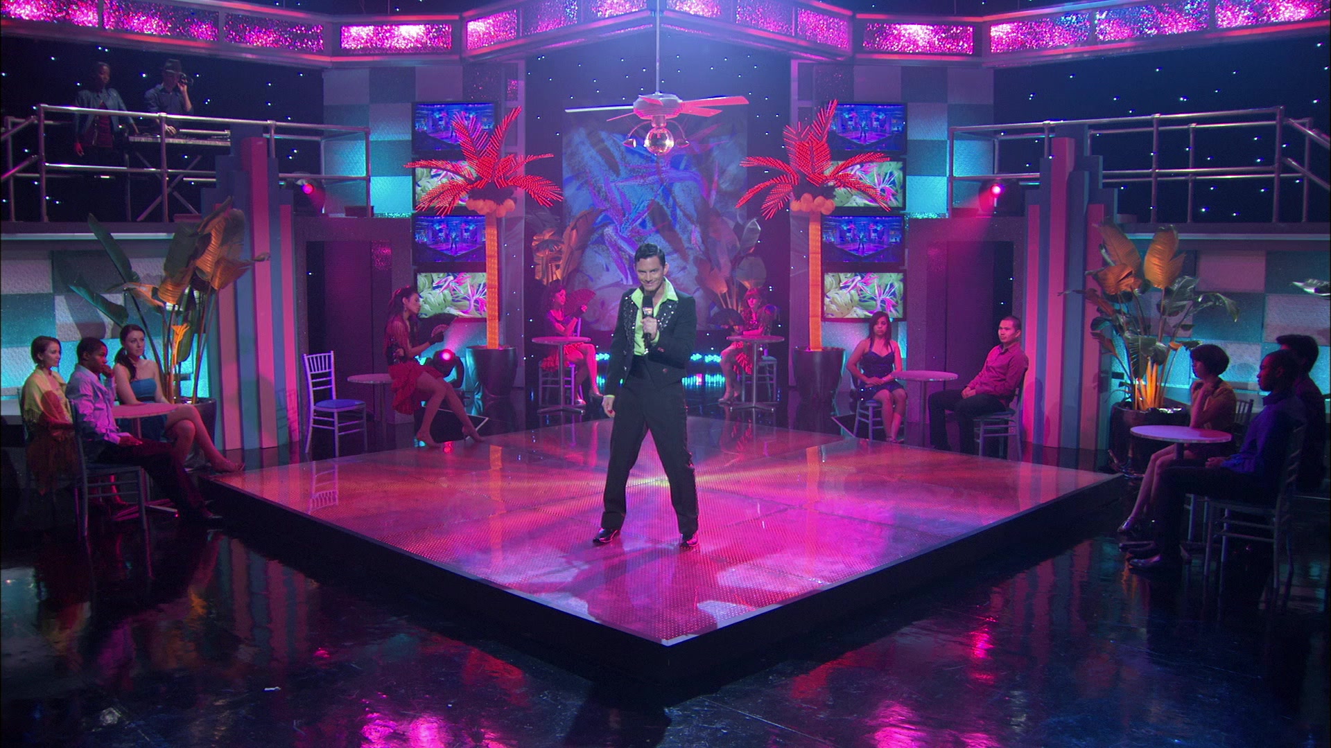 Shake_It_Up_S01E16_1080p_BTD_000943.jpg Shake_It_Up_S01E16_1080p_BTD_000943.jpg