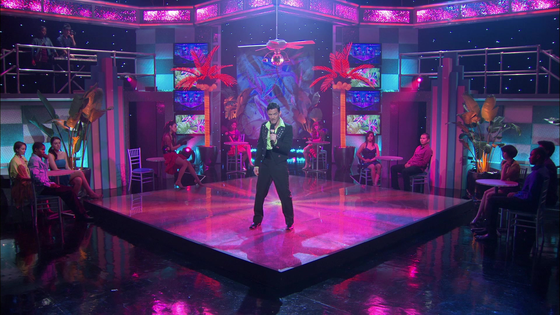 Shake_It_Up_S01E16_1080p_BTD_000945.jpg Shake_It_Up_S01E16_1080p_BTD_000945.jpg