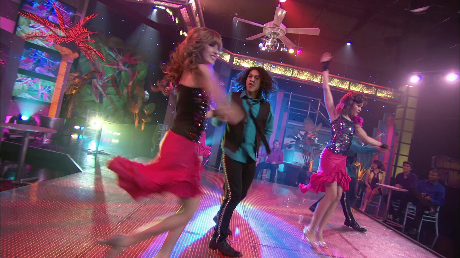 Shake_It_Up_S01E16_1080p_BTD_001022.jpg Shake_It_Up_S01E16_1080p_BTD_001022.jpg