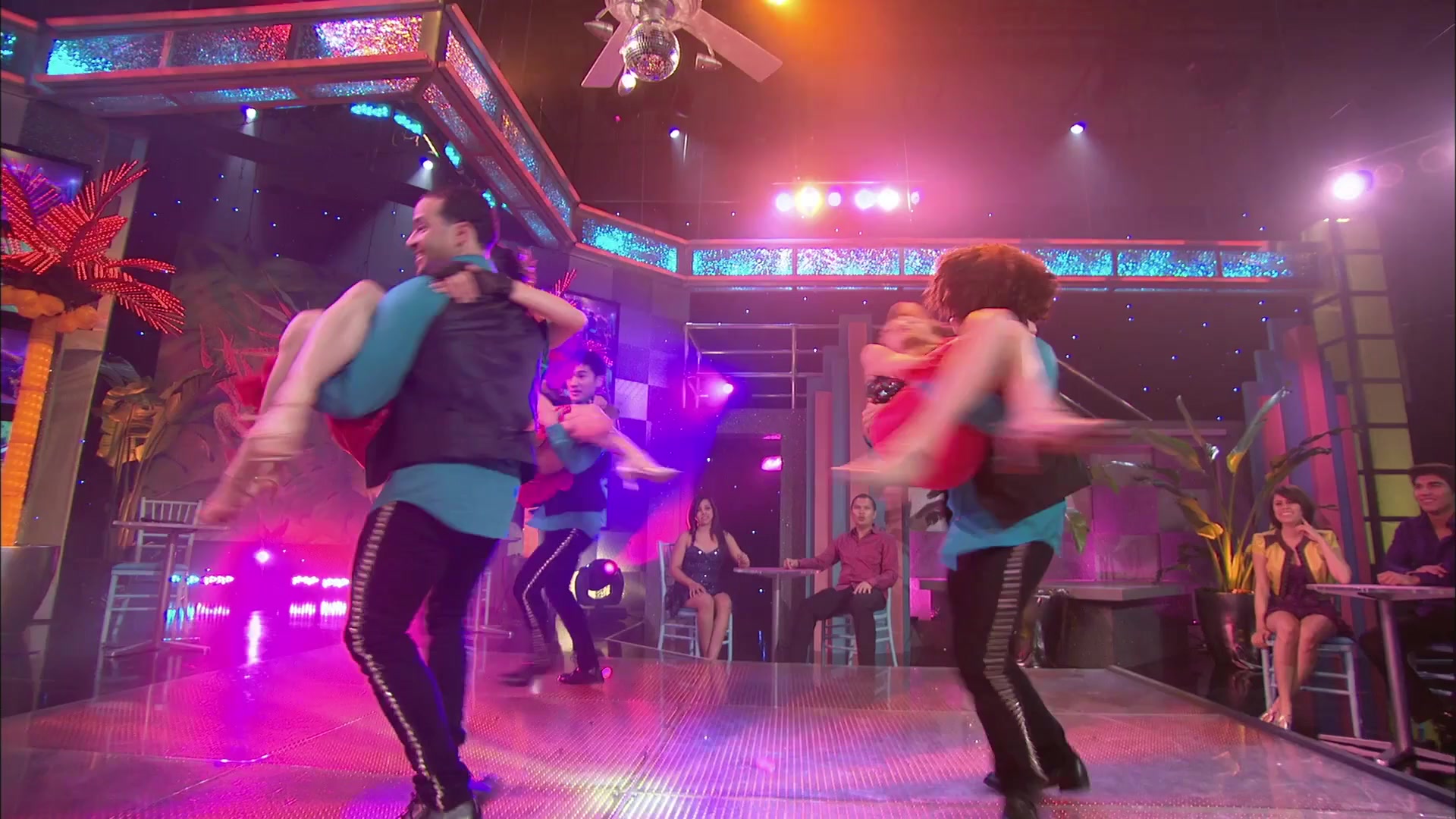 Shake_It_Up_S01E16_1080p_BTD_001069.jpg Shake_It_Up_S01E16_1080p_BTD_001069.jpg