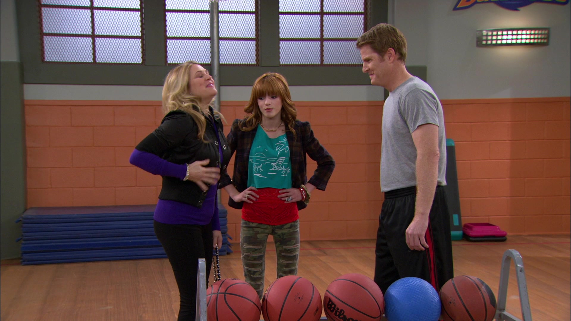 Shake_It_Up_S01E16_1080p_BTD_001603.jpg