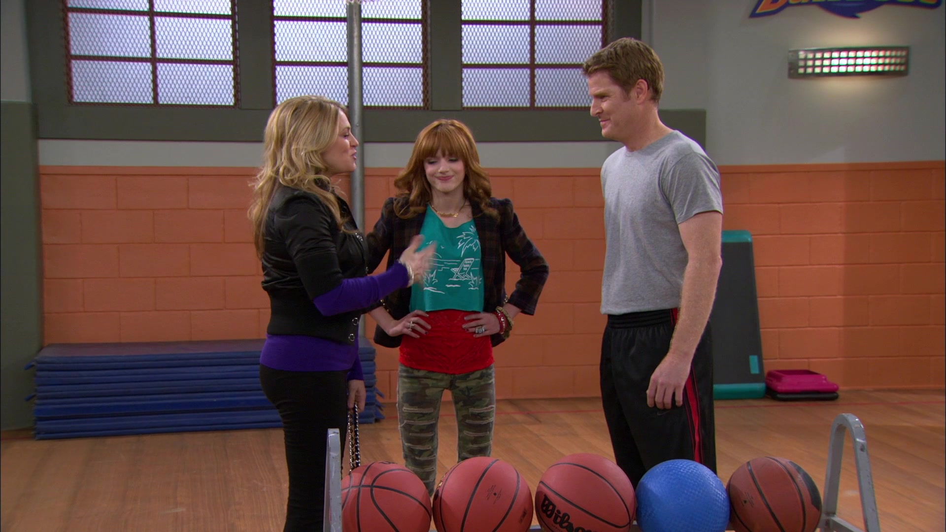 Shake_It_Up_S01E16_1080p_BTD_001605.jpg
