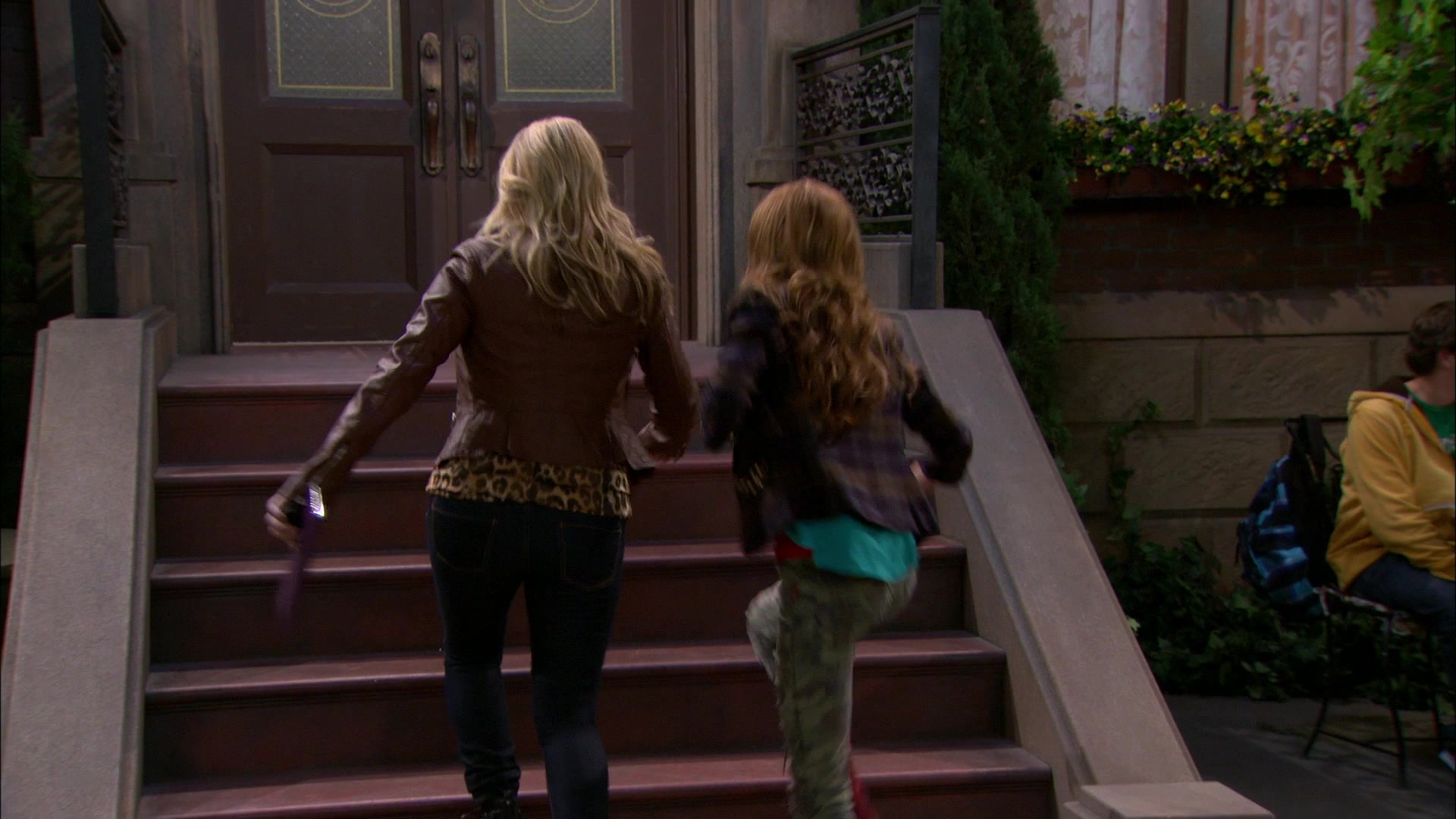Shake_It_Up_S01E16_1080p_BTD_002212.jpg Shake_It_Up_S01E16_1080p_BTD_002212.jpg