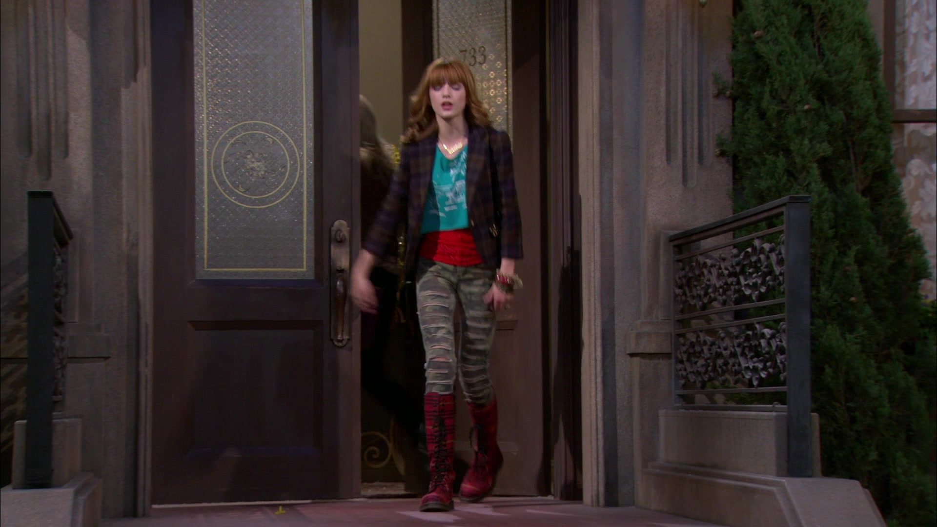 Shake_It_Up_S01E16_1080p_BTD_002229.jpg Shake_It_Up_S01E16_1080p_BTD_002229.jpg