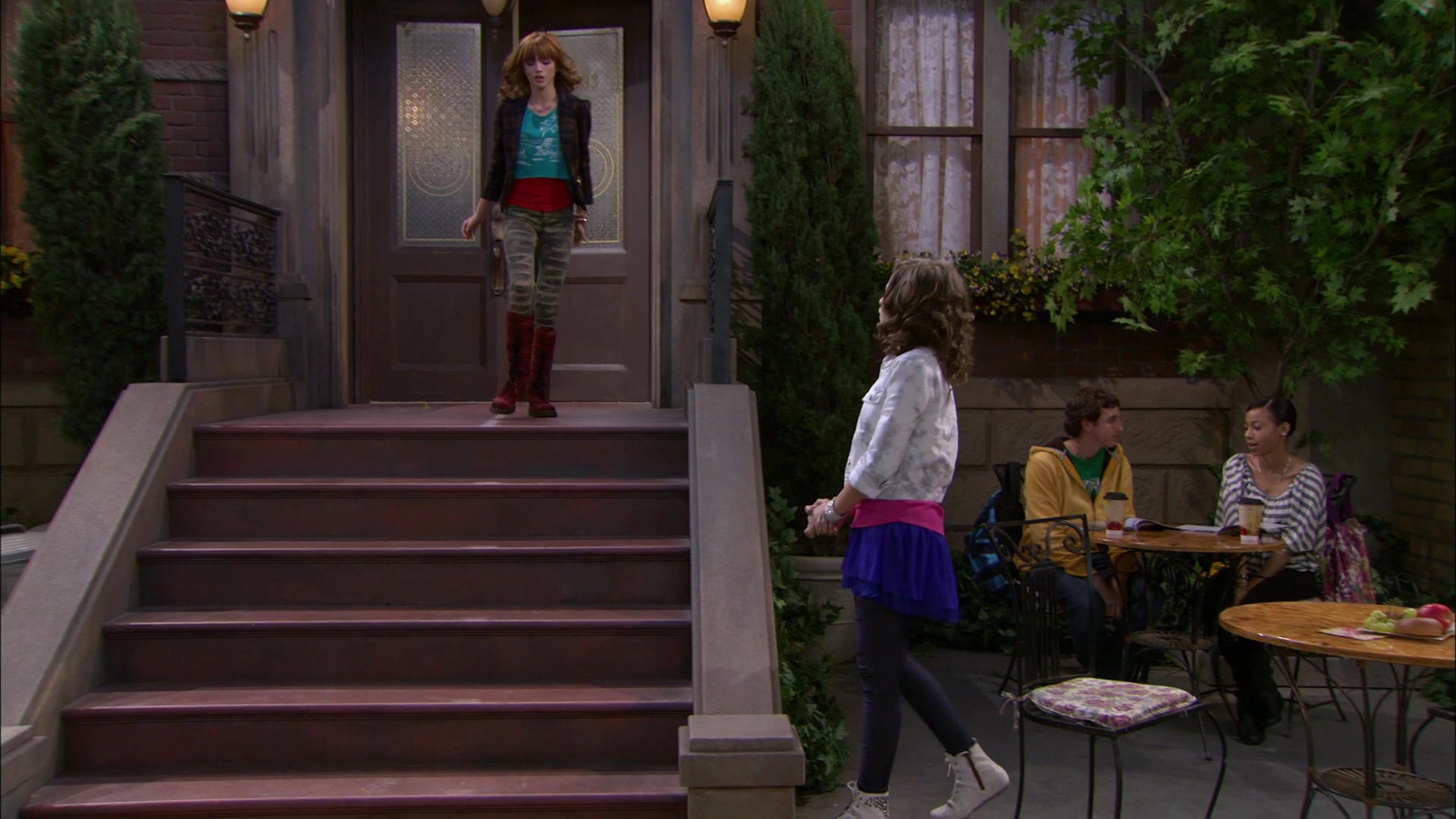 Shake_It_Up_S01E16_1080p_BTD_002231.jpg