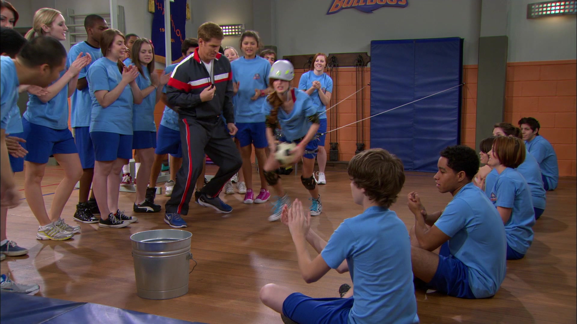 Shake_It_Up_S01E16_1080p_BTD_002602.jpg