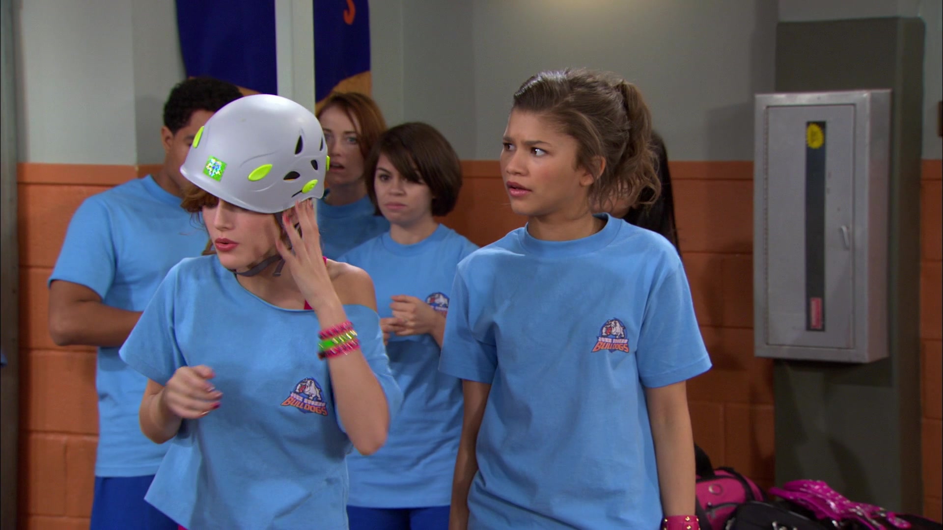 Shake_It_Up_S01E16_1080p_BTD_002799.jpg Shake_It_Up_S01E16_1080p_BTD_002799.jpg