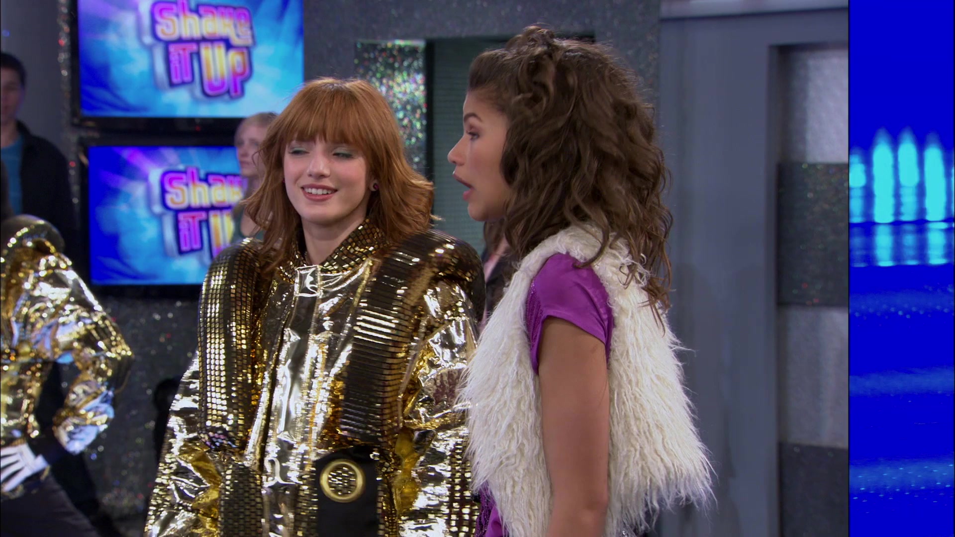 Shake_It_Up_S01E17_1080p_BTD_000134.jpg