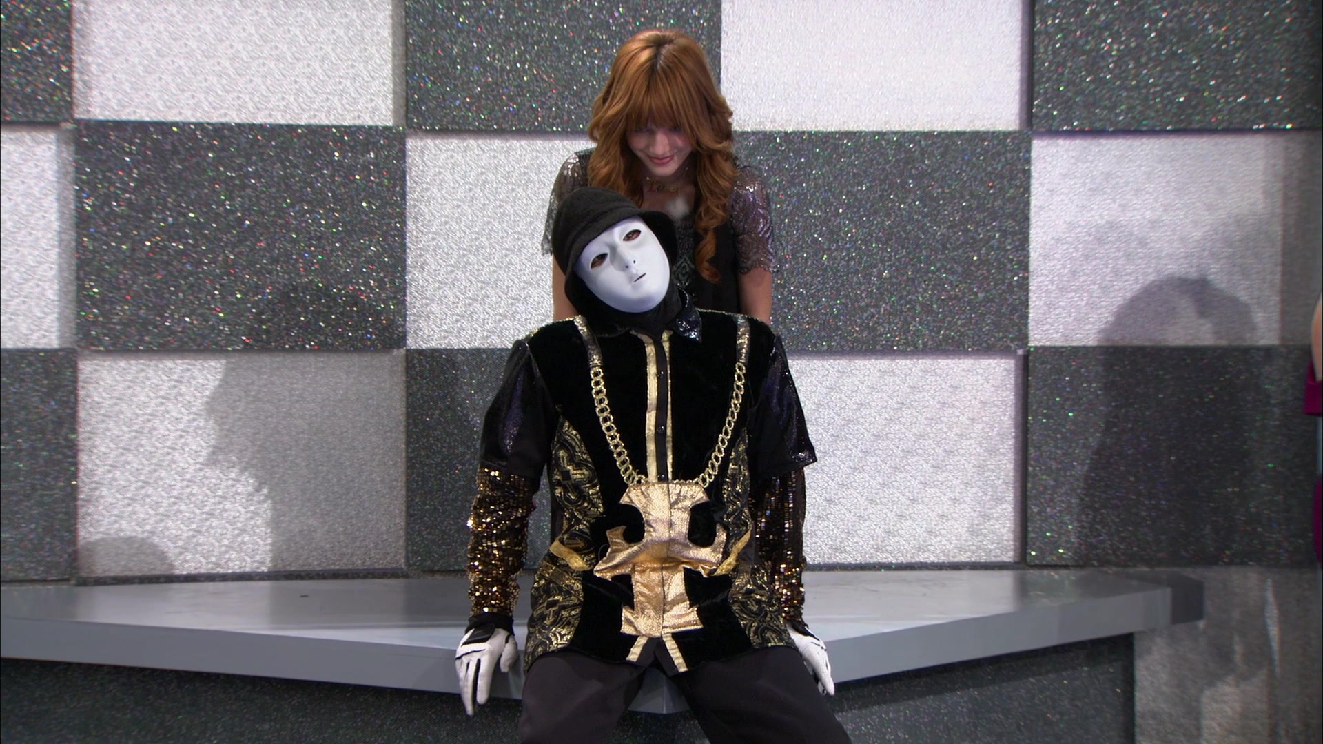 Shake_It_Up_S01E17_1080p_BTD_000628.jpg