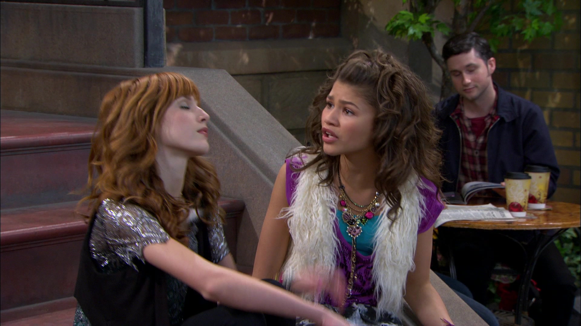 Shake_It_Up_S01E17_1080p_BTD_000897.jpg Shake_It_Up_S01E17_1080p_BTD_000897.jpg