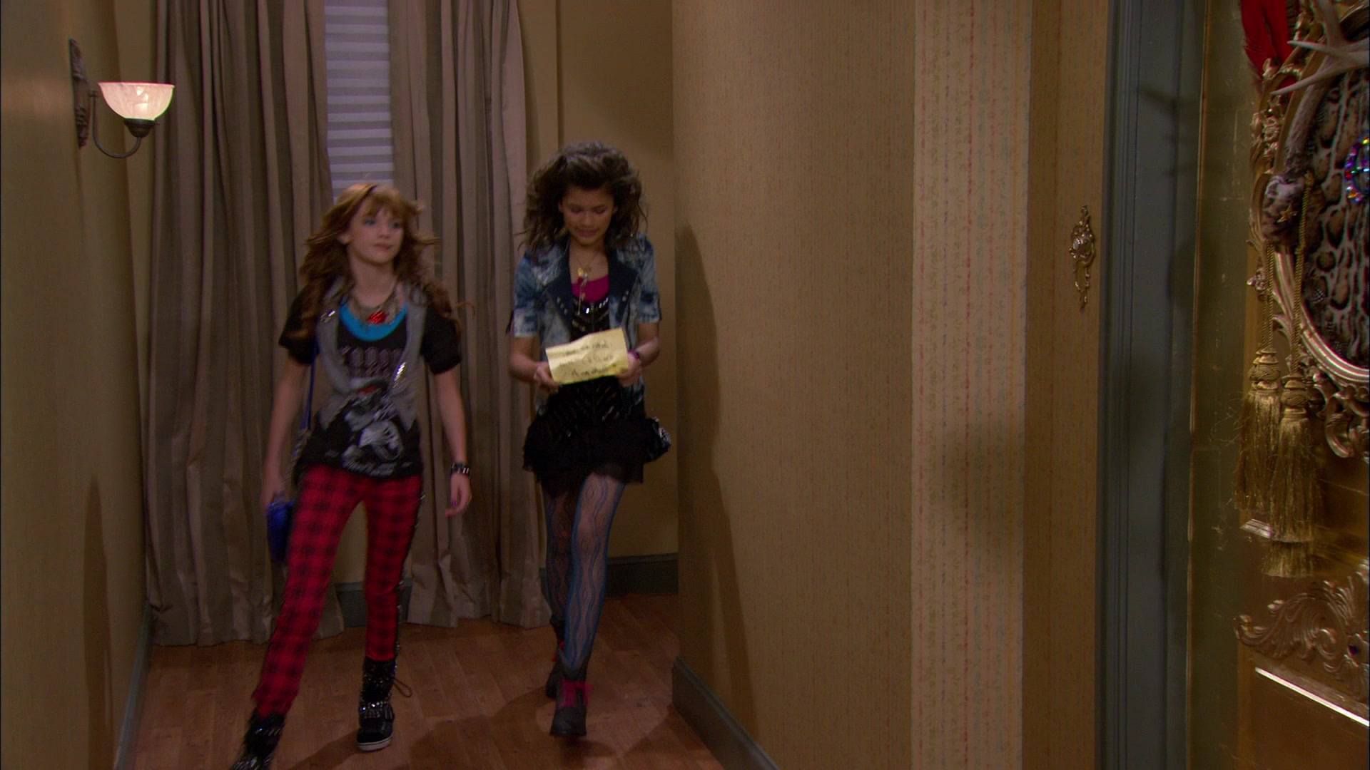 Shake_It_Up_S01E17_1080p_BTD_001081.jpg Shake_It_Up_S01E17_1080p_BTD_001081.jpg