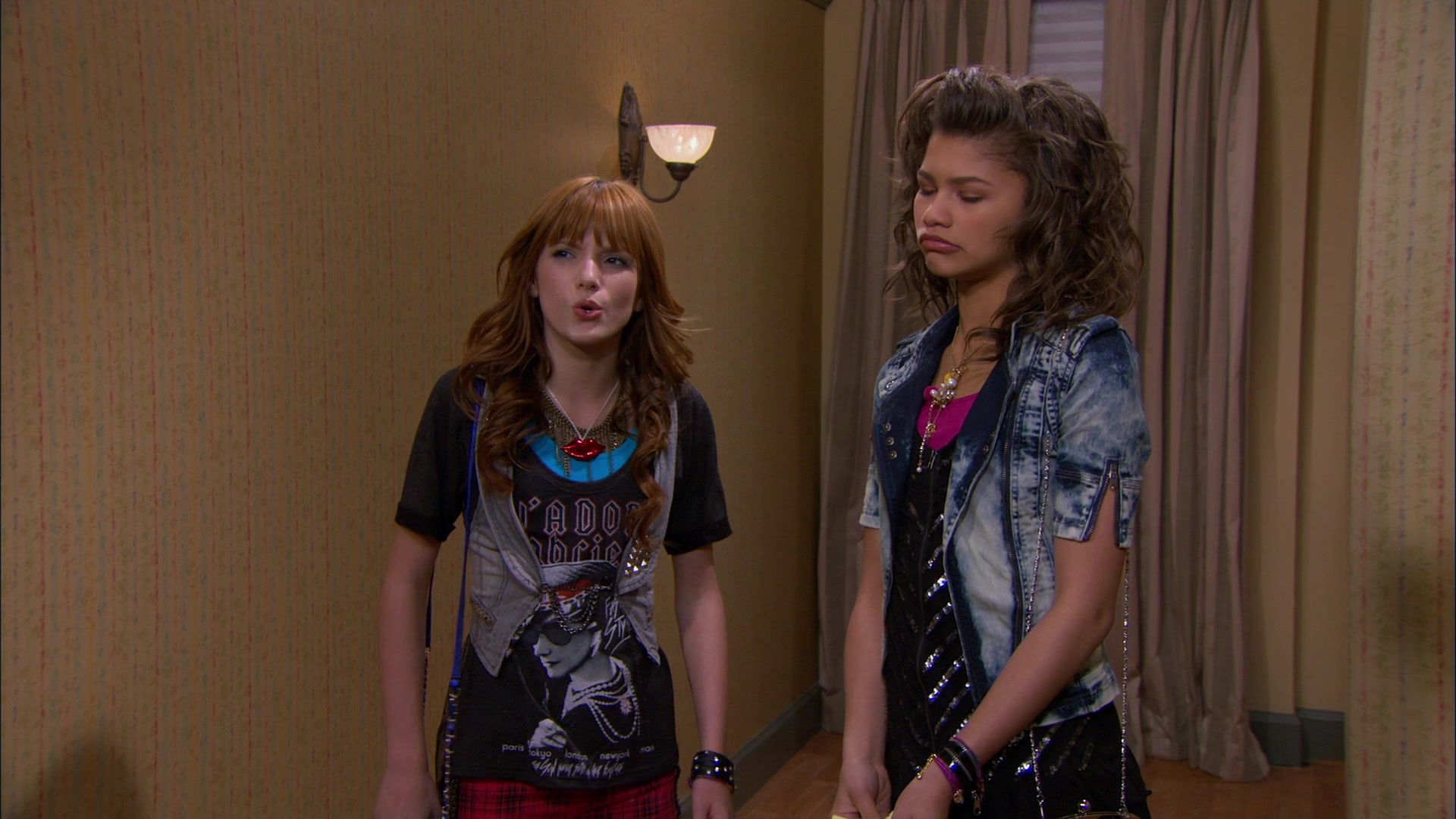 Shake_It_Up_S01E17_1080p_BTD_001139.jpg