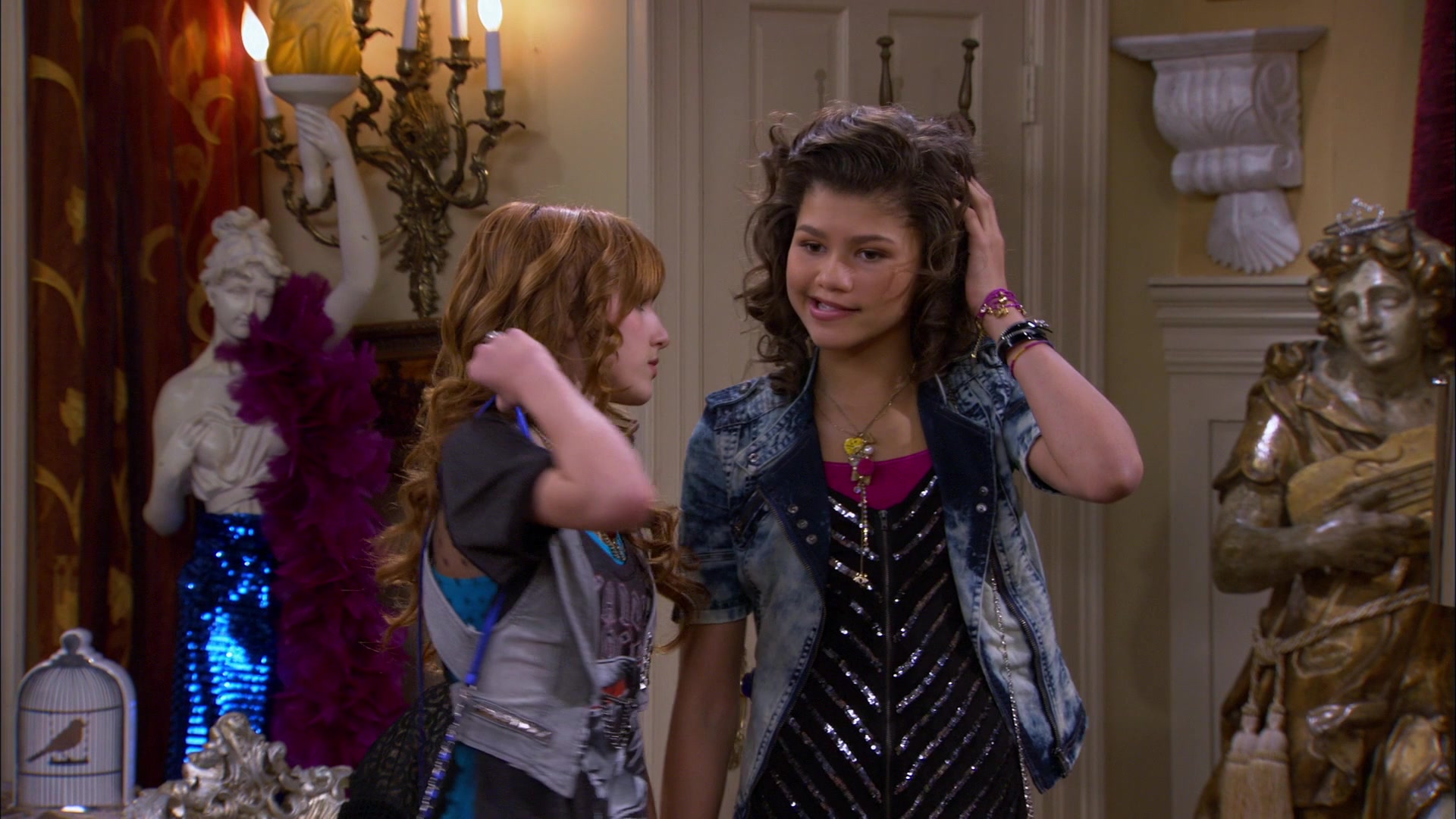 Shake_It_Up_S01E17_1080p_BTD_001890.jpg