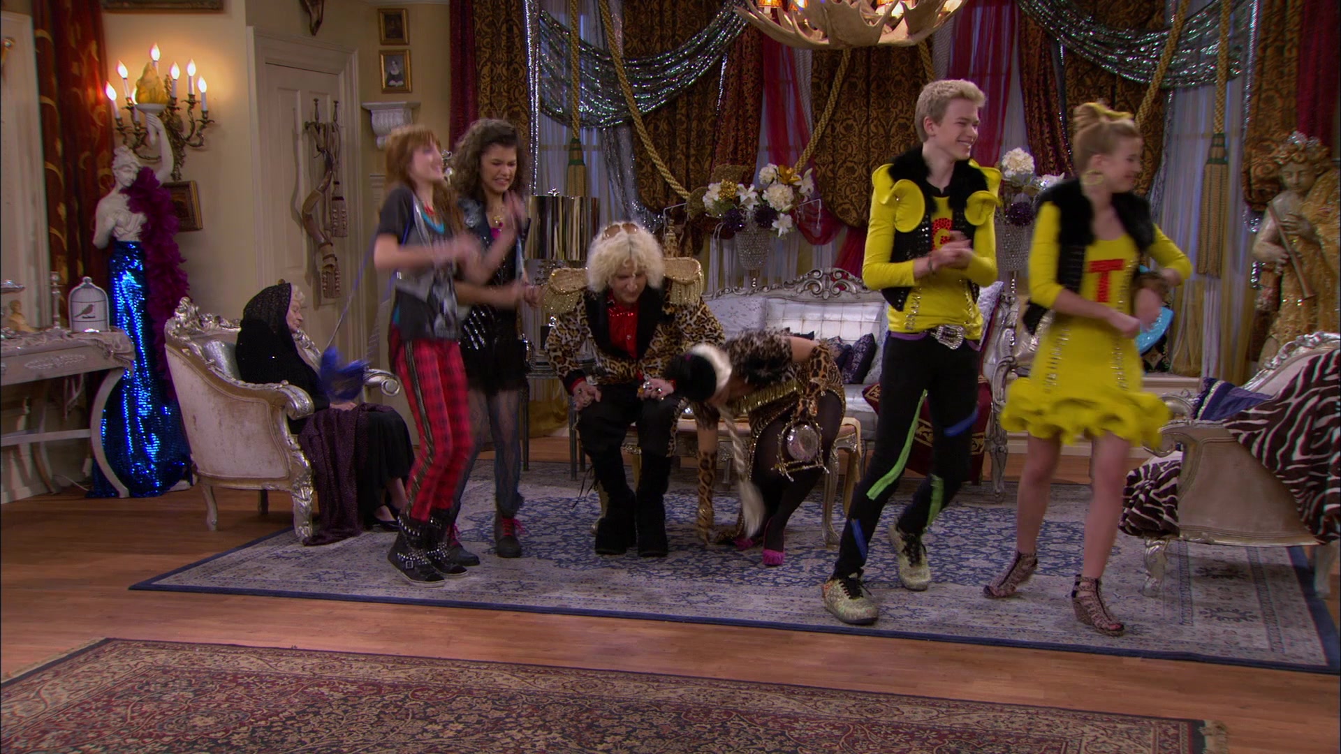 Shake_It_Up_S01E17_1080p_BTD_002037.jpg