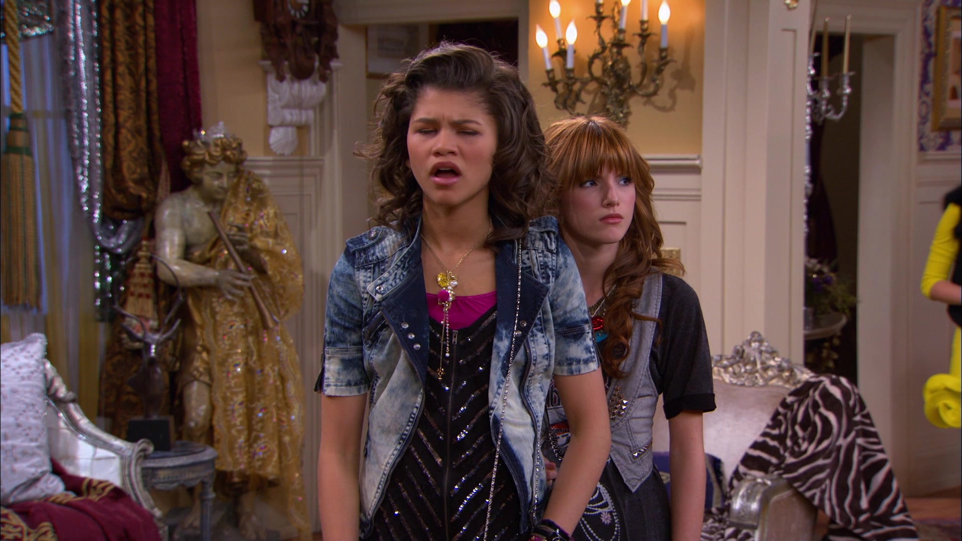 Shake_It_Up_S01E17_1080p_BTD_002623.jpg
