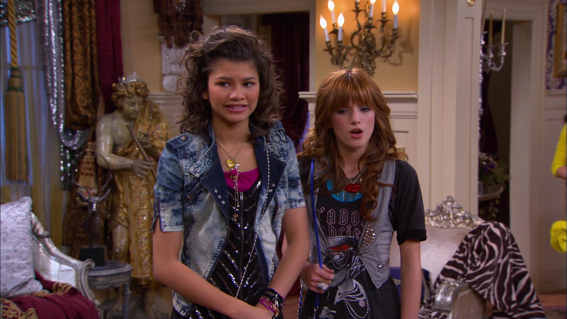 Shake_It_Up_S01E17_1080p_BTD_002627.jpg