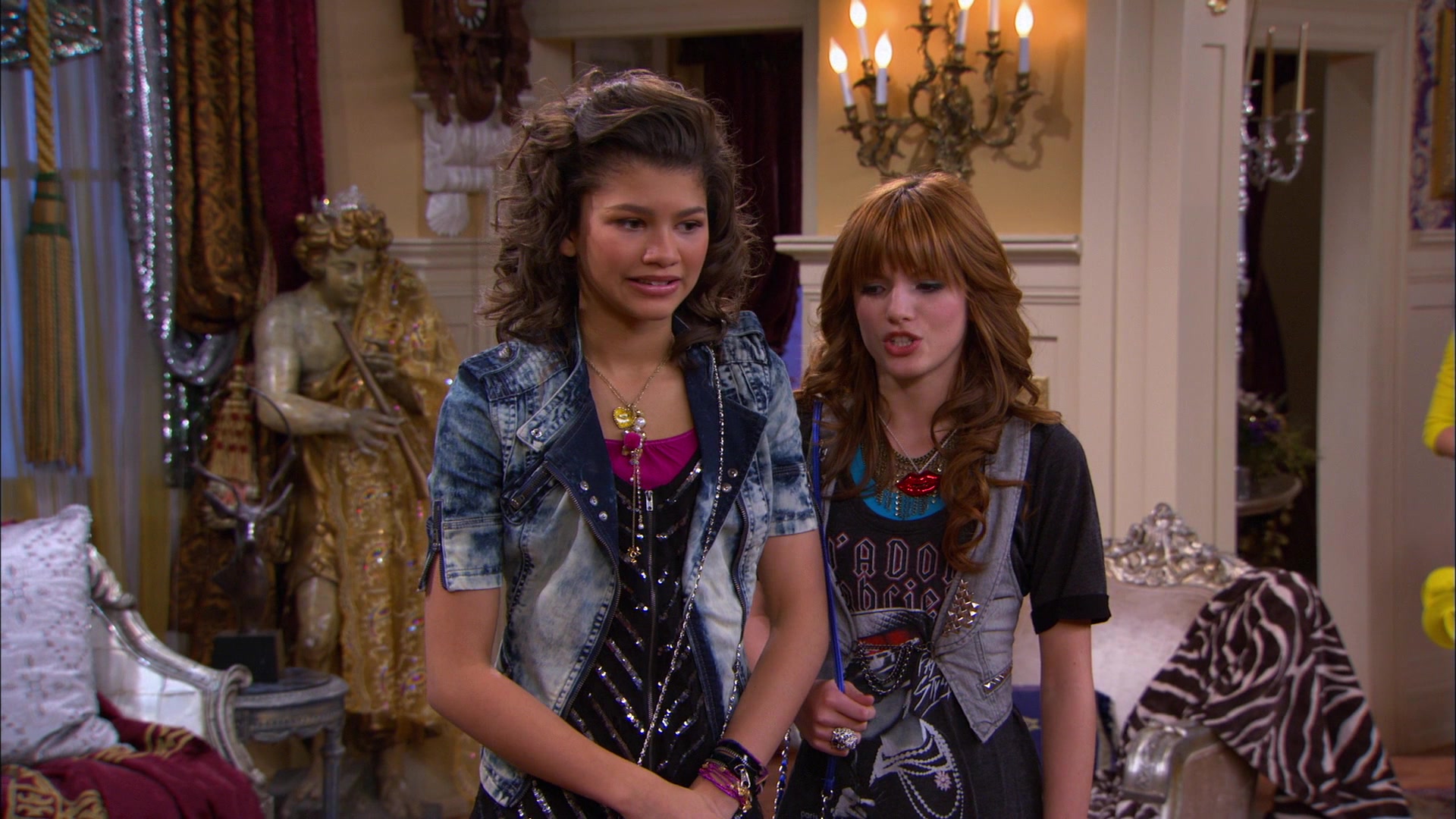 Shake_It_Up_S01E17_1080p_BTD_002629.jpg