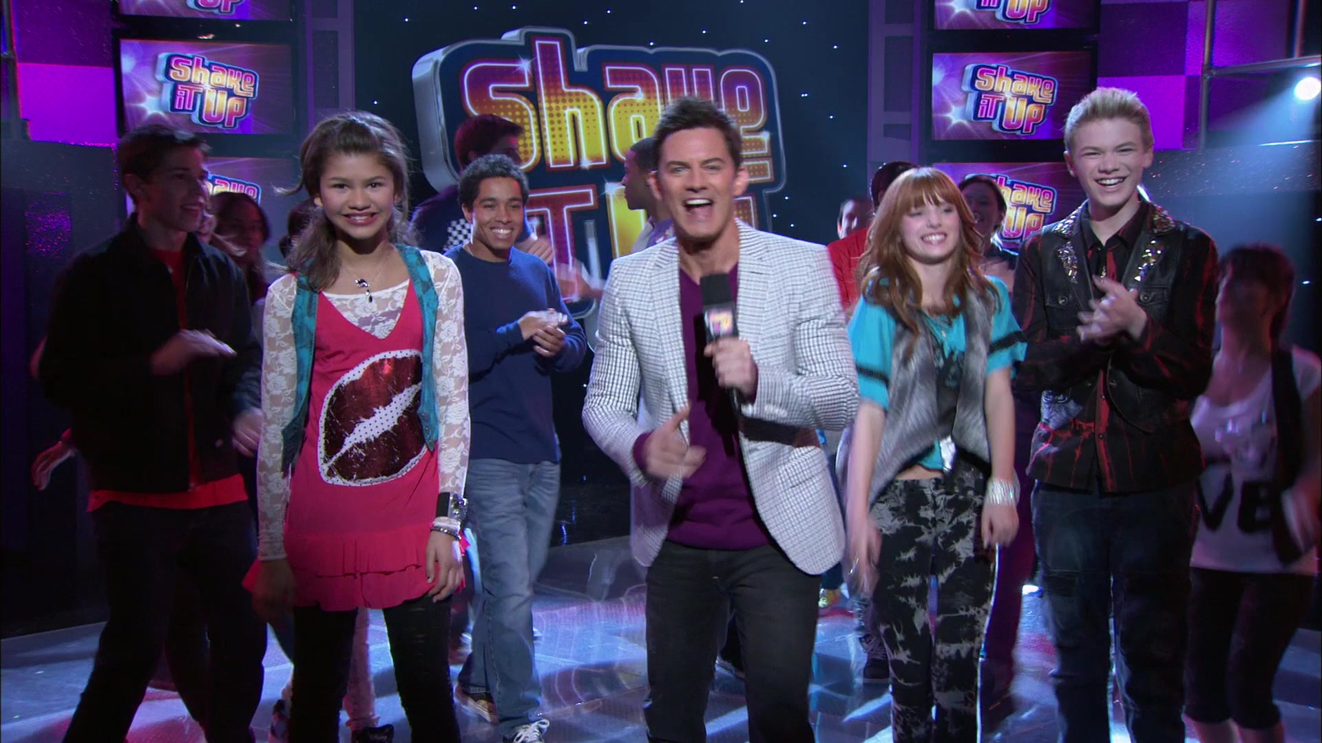 Shake_It_Up_S01E18_1080p_BTD_000128.jpg