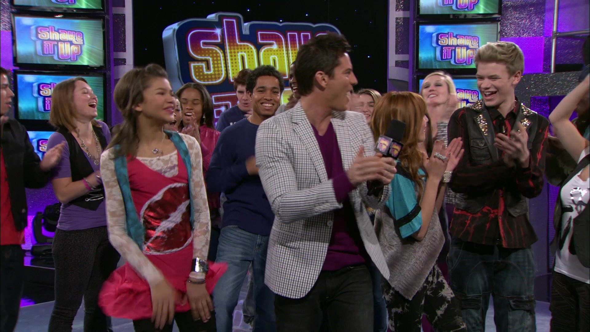 Shake_It_Up_S01E18_1080p_BTD_000148.jpg Shake_It_Up_S01E18_1080p_BTD_000148.jpg