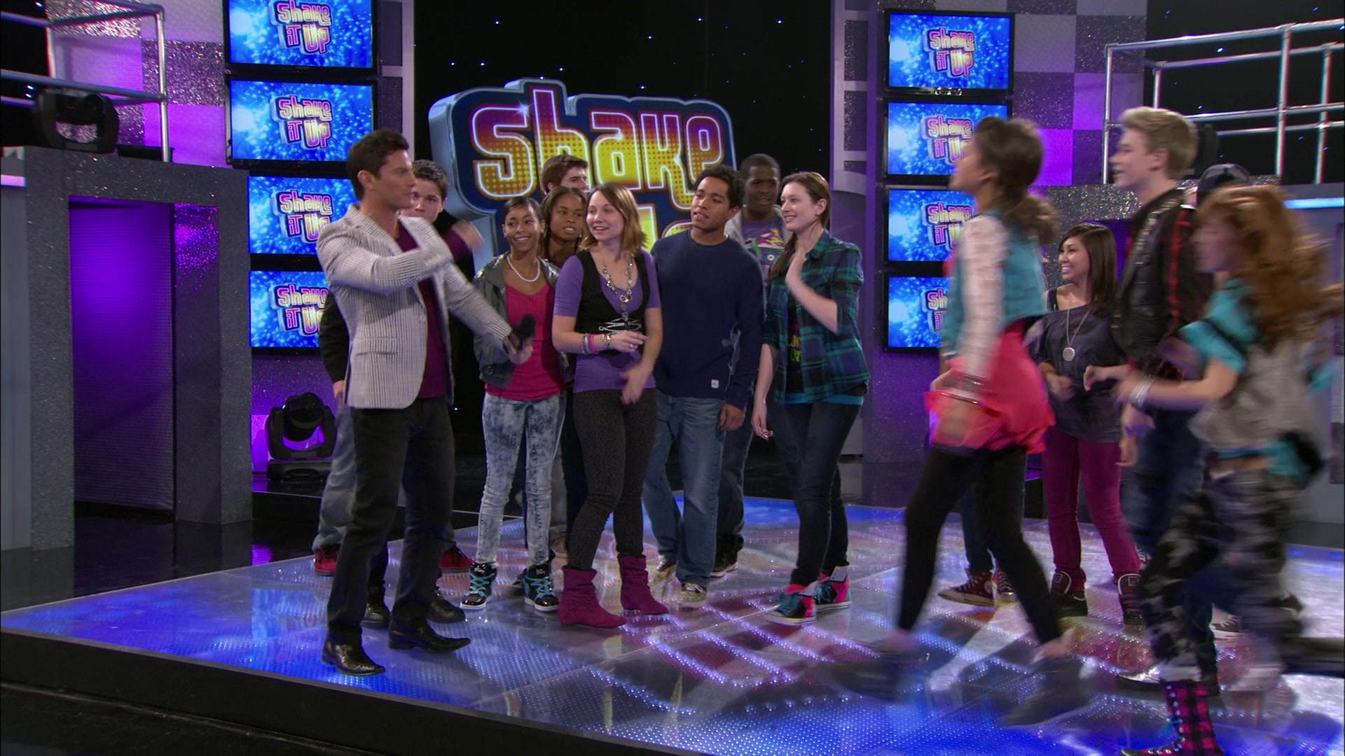 Shake_It_Up_S01E18_1080p_BTD_000159.jpg Shake_It_Up_S01E18_1080p_BTD_000159.jpg