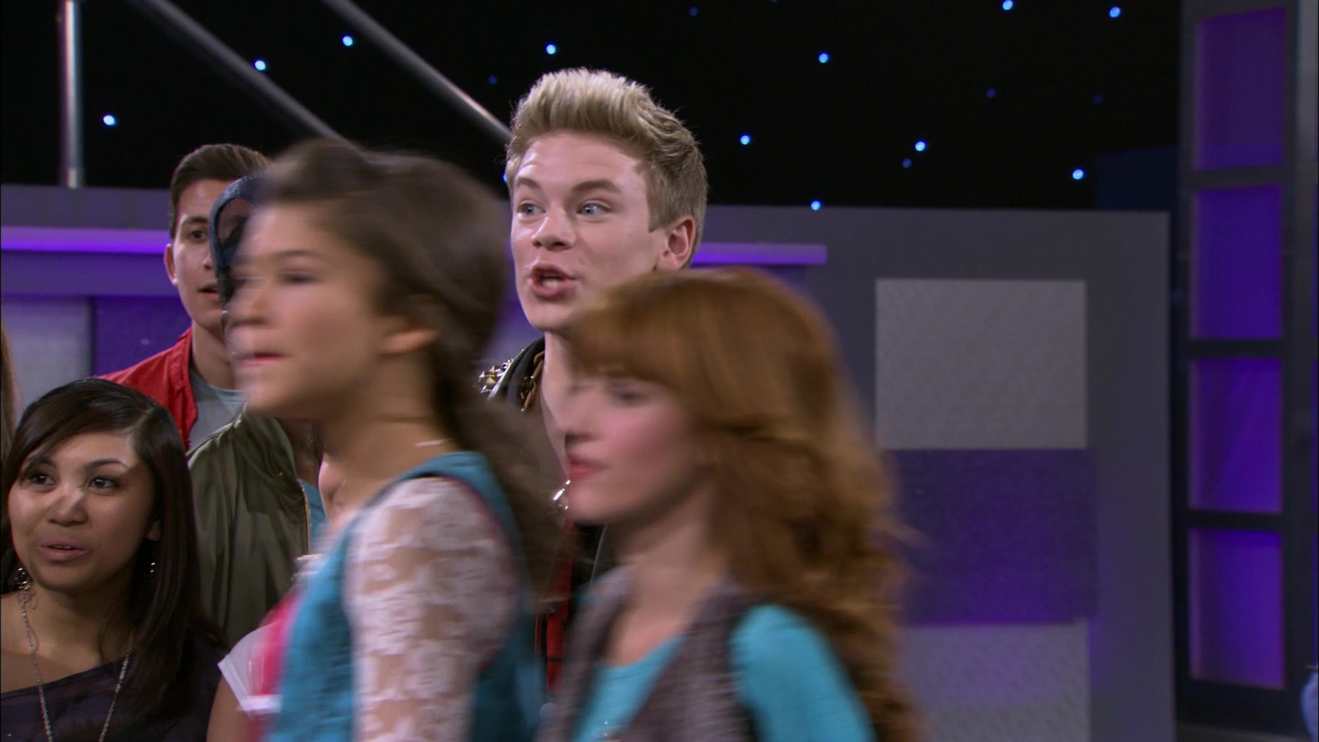 Shake_It_Up_S01E18_1080p_BTD_000163.jpg