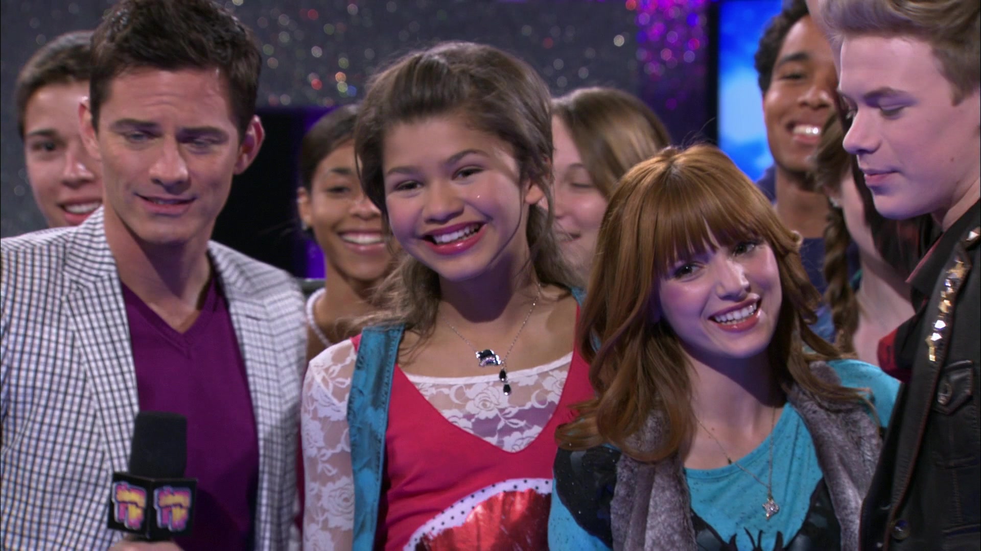 Shake_It_Up_S01E18_1080p_BTD_000202.jpg