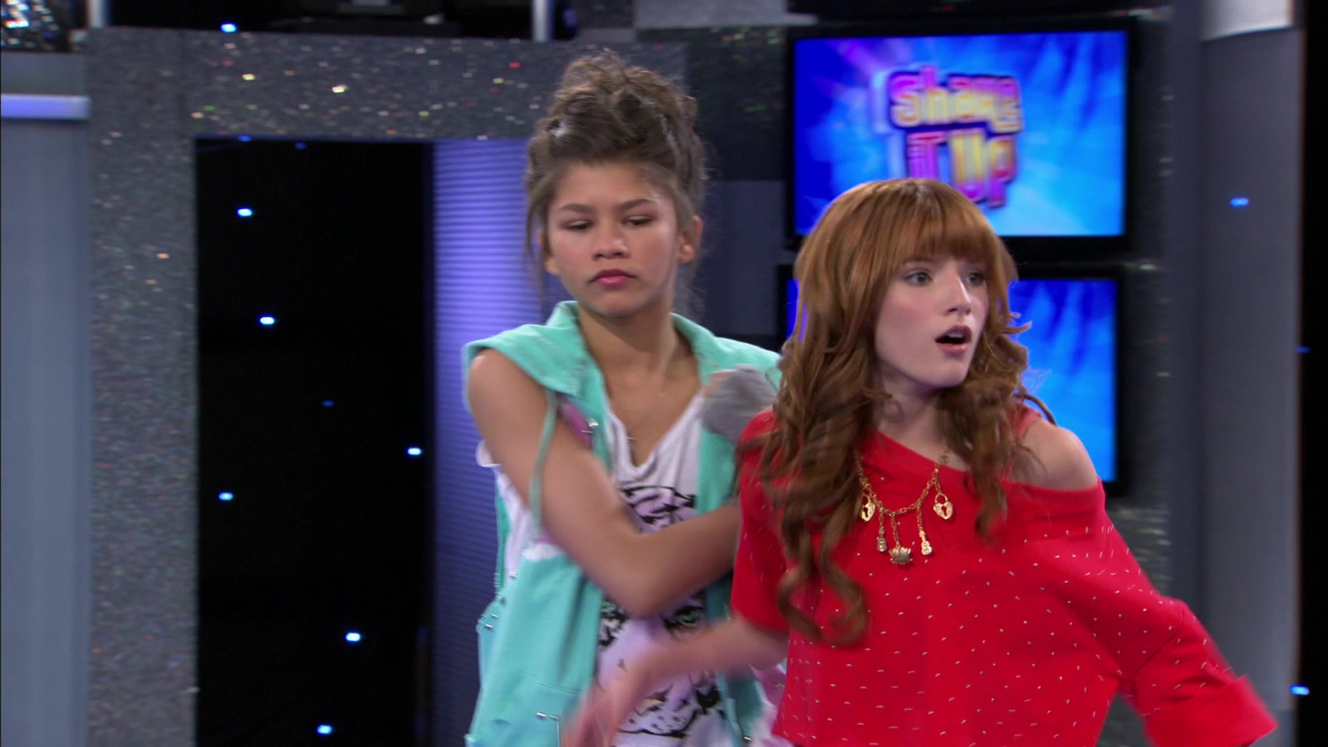 Shake_It_Up_S01E18_1080p_BTD_000366.jpg