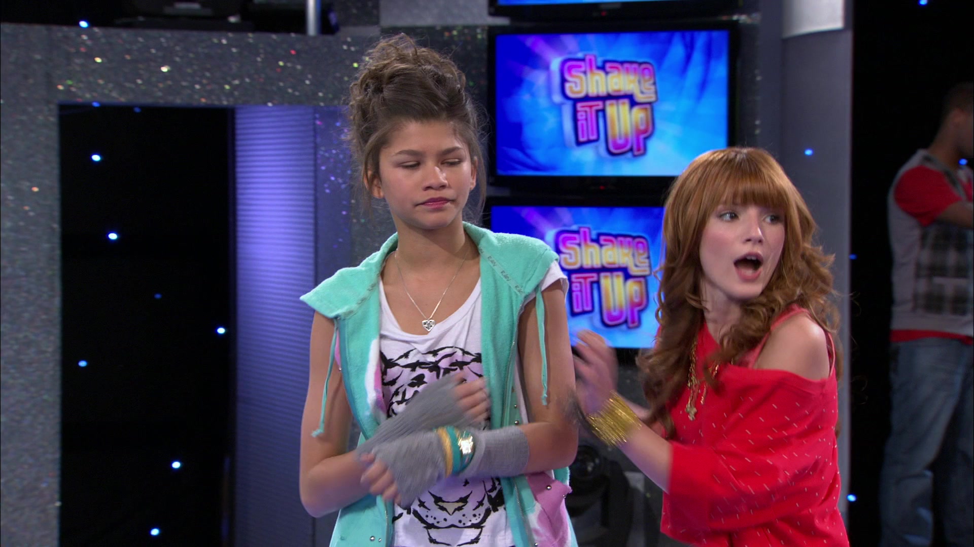 Shake_It_Up_S01E18_1080p_BTD_000367.jpg Shake_It_Up_S01E18_1080p_BTD_000367.jpg