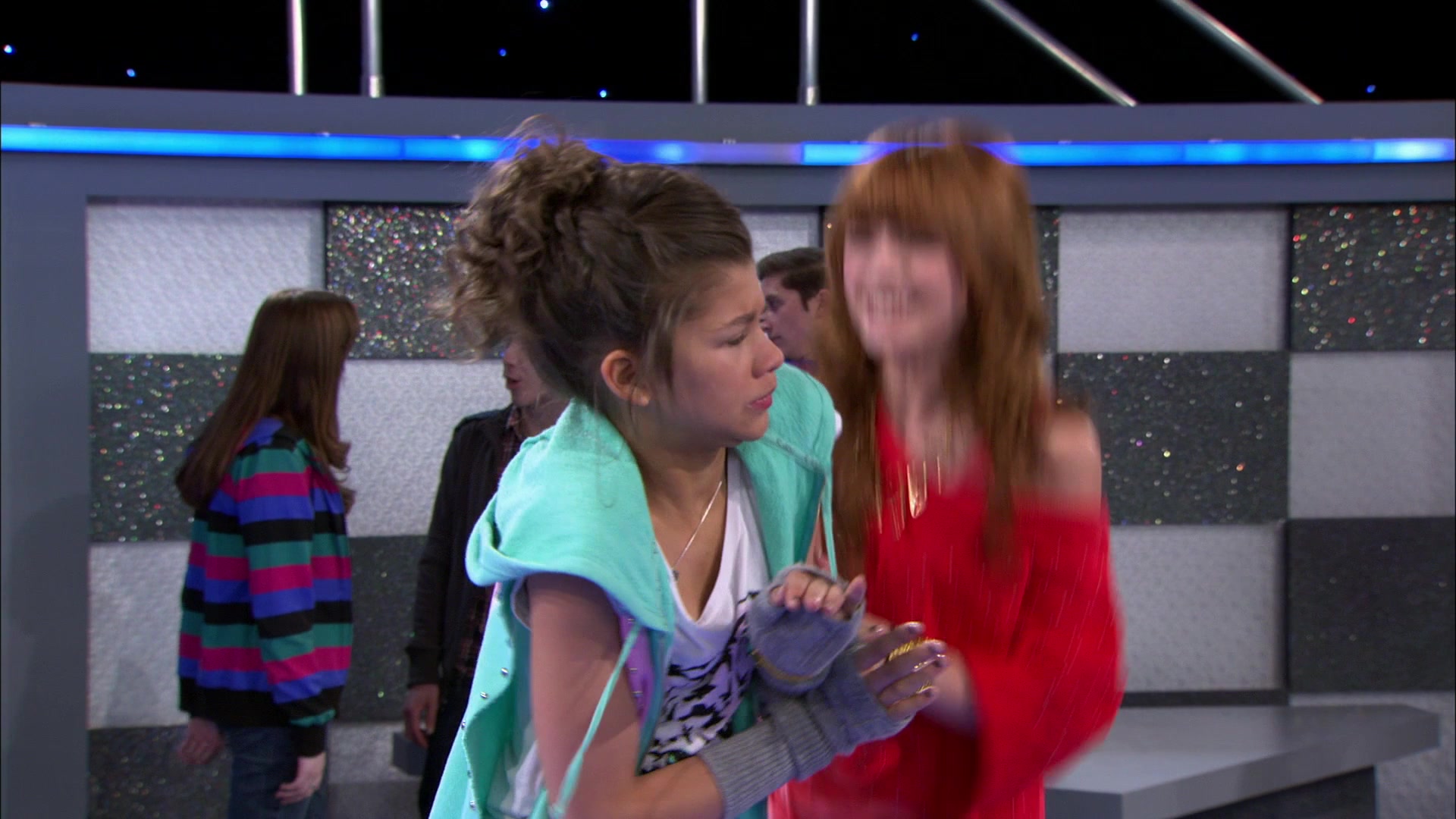 Shake_It_Up_S01E18_1080p_BTD_000382.jpg Shake_It_Up_S01E18_1080p_BTD_000382.jpg