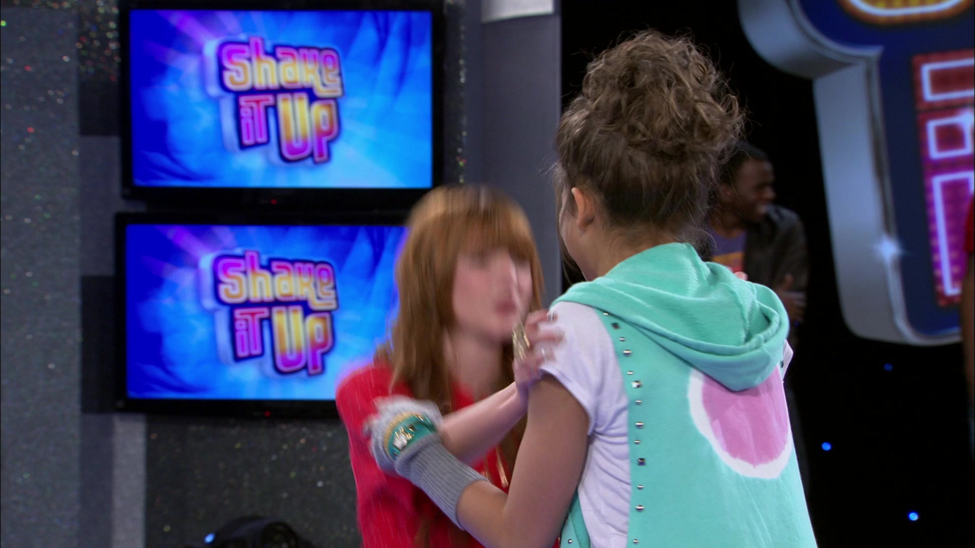 Shake_It_Up_S01E18_1080p_BTD_000614.jpg Shake_It_Up_S01E18_1080p_BTD_000614.jpg