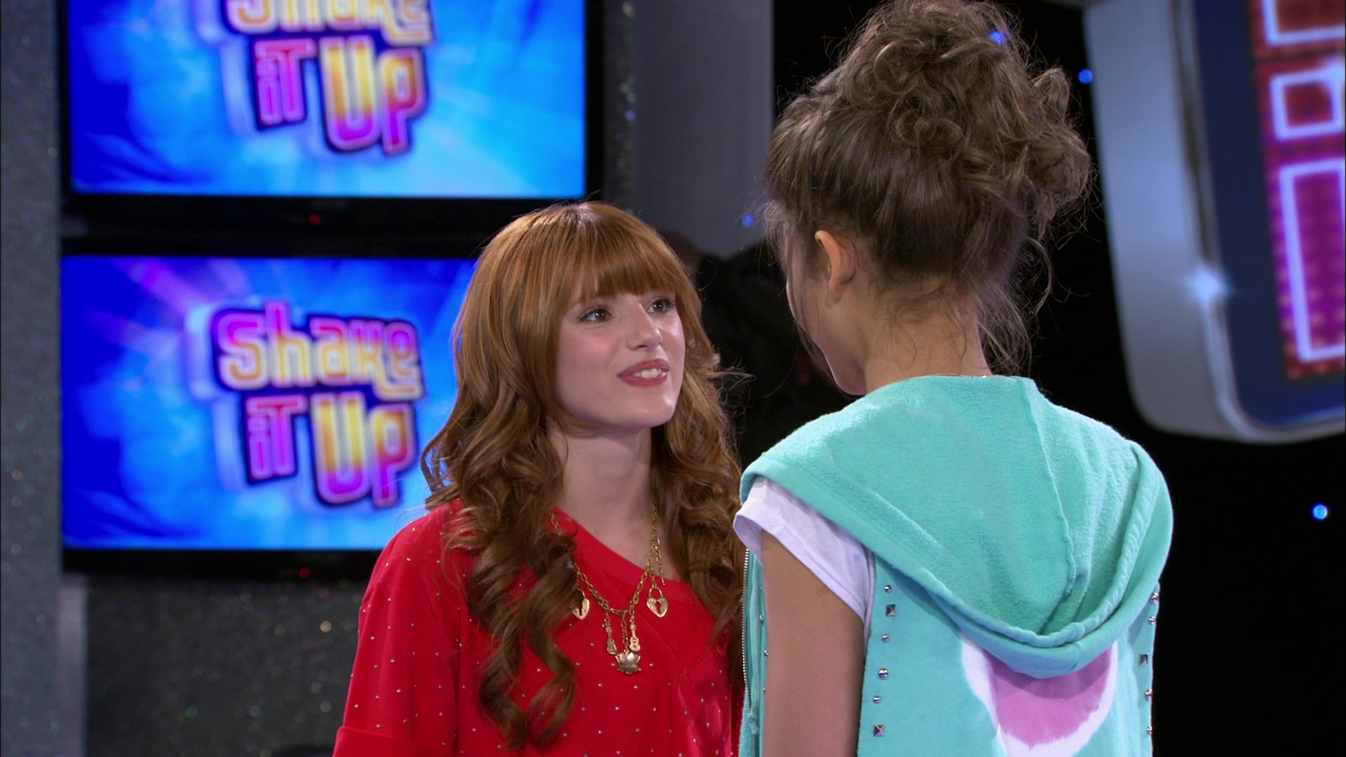 Shake_It_Up_S01E18_1080p_BTD_000641.jpg