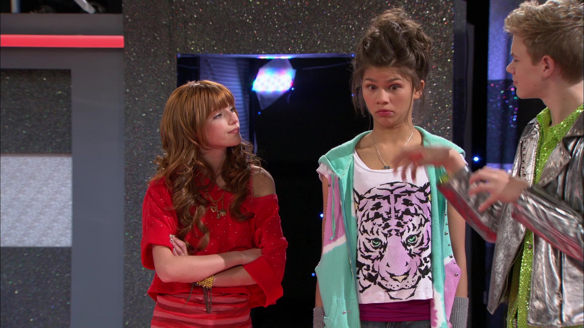 Shake_It_Up_S01E18_1080p_BTD_000891.jpg Shake_It_Up_S01E18_1080p_BTD_000891.jpg