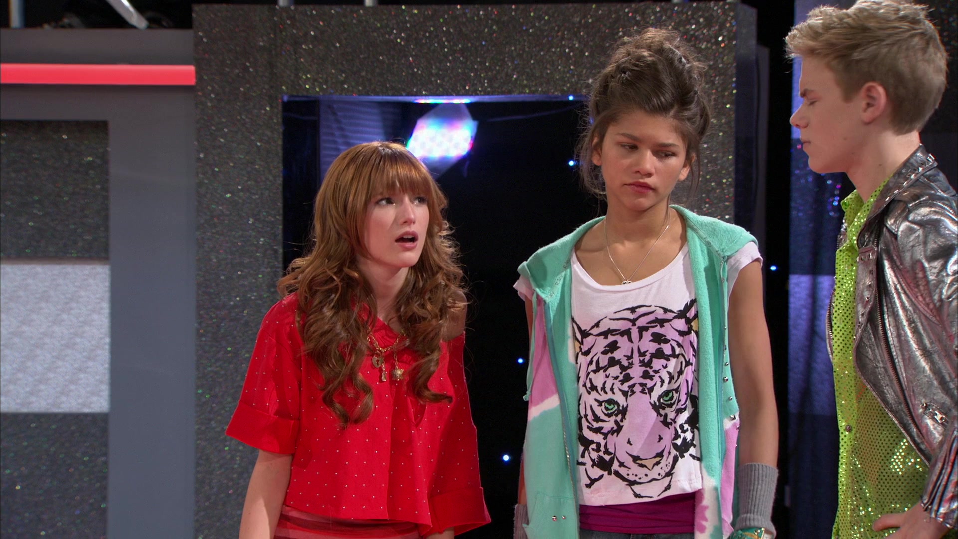 Shake_It_Up_S01E18_1080p_BTD_000925.jpg