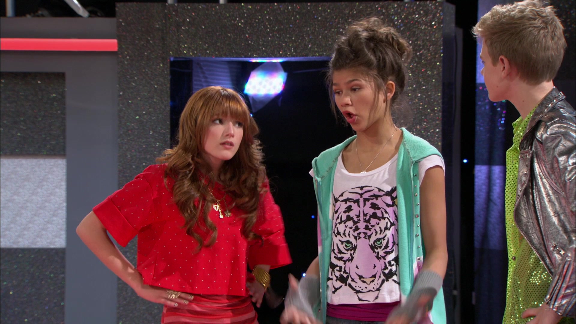 Shake_It_Up_S01E18_1080p_BTD_000929.jpg Shake_It_Up_S01E18_1080p_BTD_000929.jpg