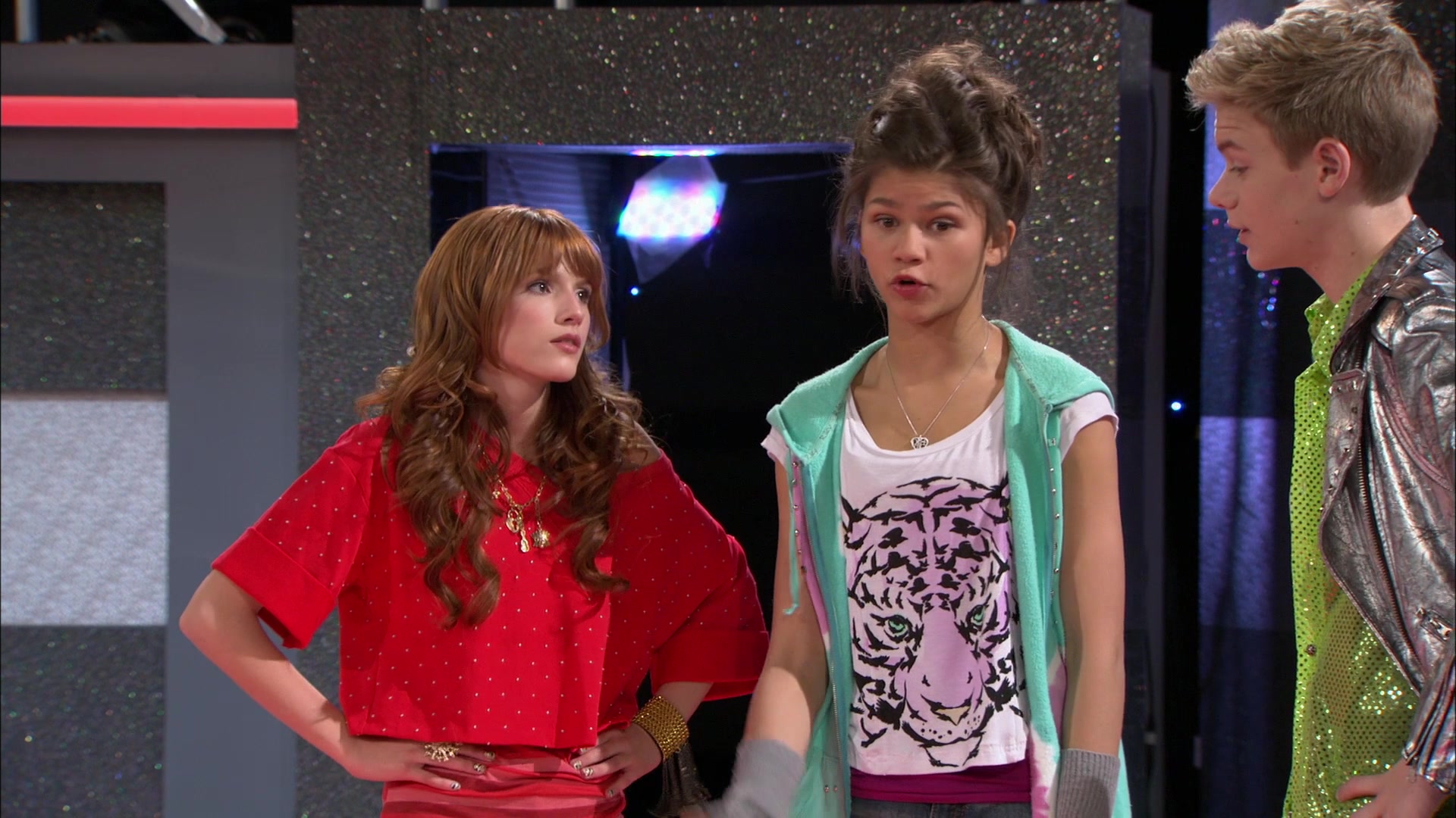 Shake_It_Up_S01E18_1080p_BTD_000931.jpg Shake_It_Up_S01E18_1080p_BTD_000931.jpg
