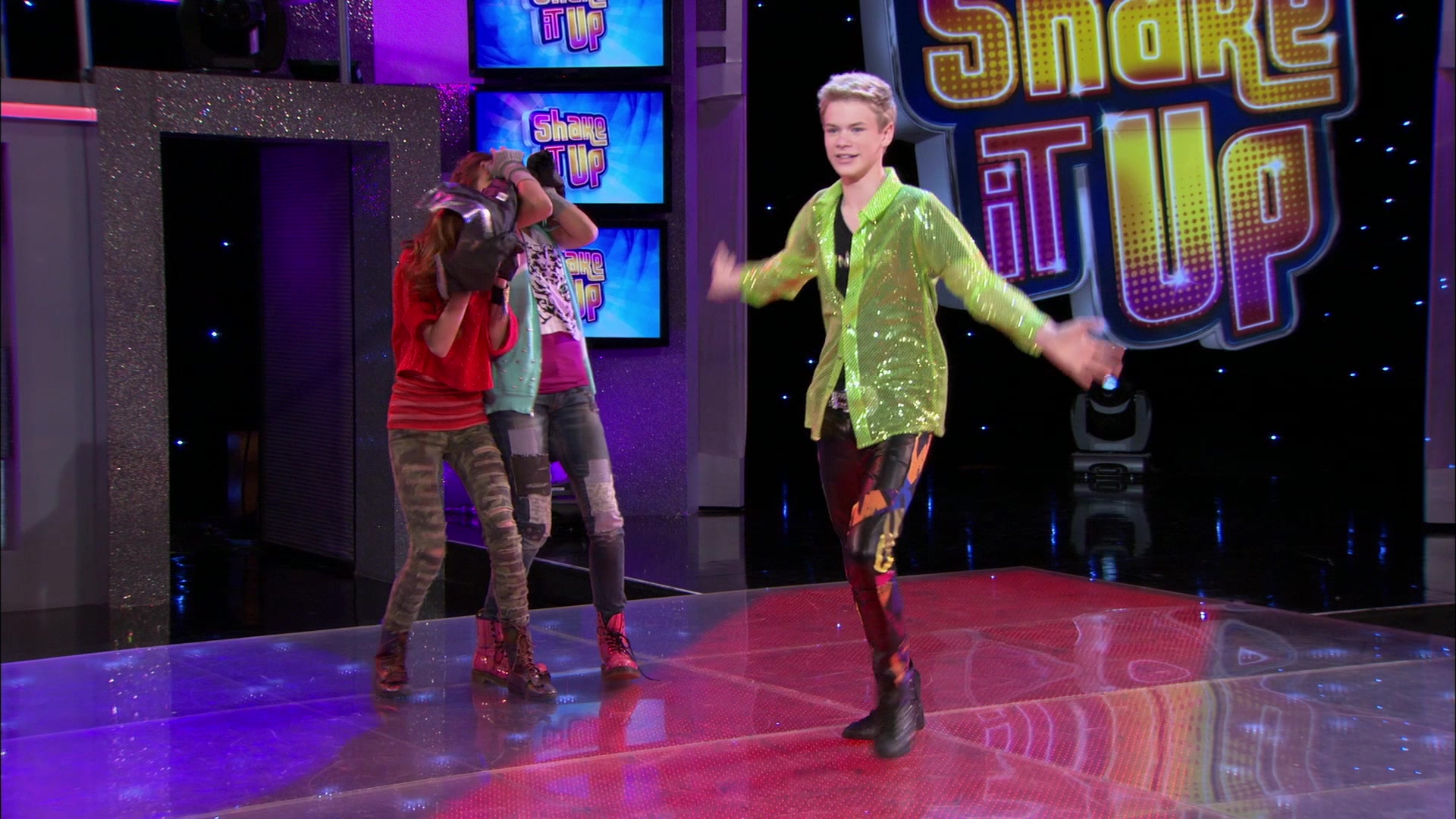 Shake_It_Up_S01E18_1080p_BTD_000974.jpg